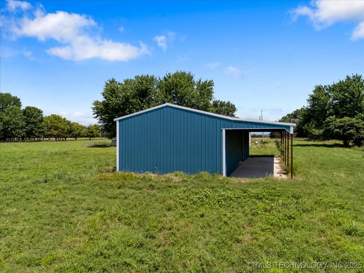 426670 1150 Road Property Photo 28