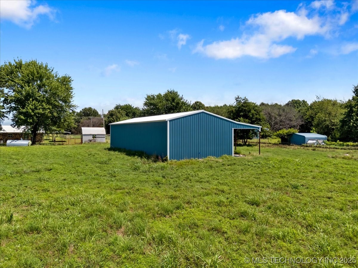 426670 1150 Road Property Photo 29