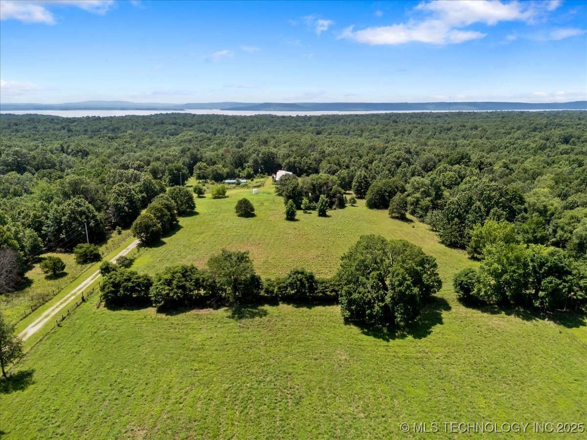 426670 1150 Road Property Photo 35