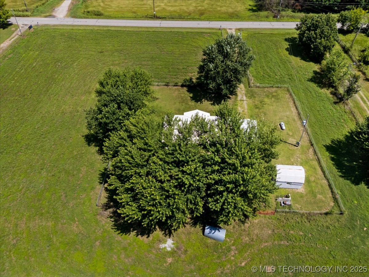 426670 1150 Road Property Photo 37