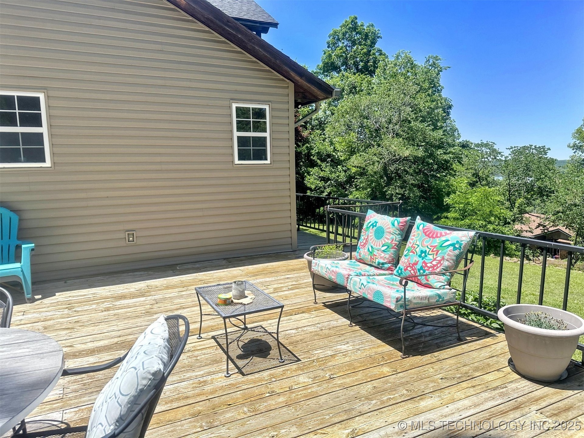 3293 W Southern Avenue Property Photo 6