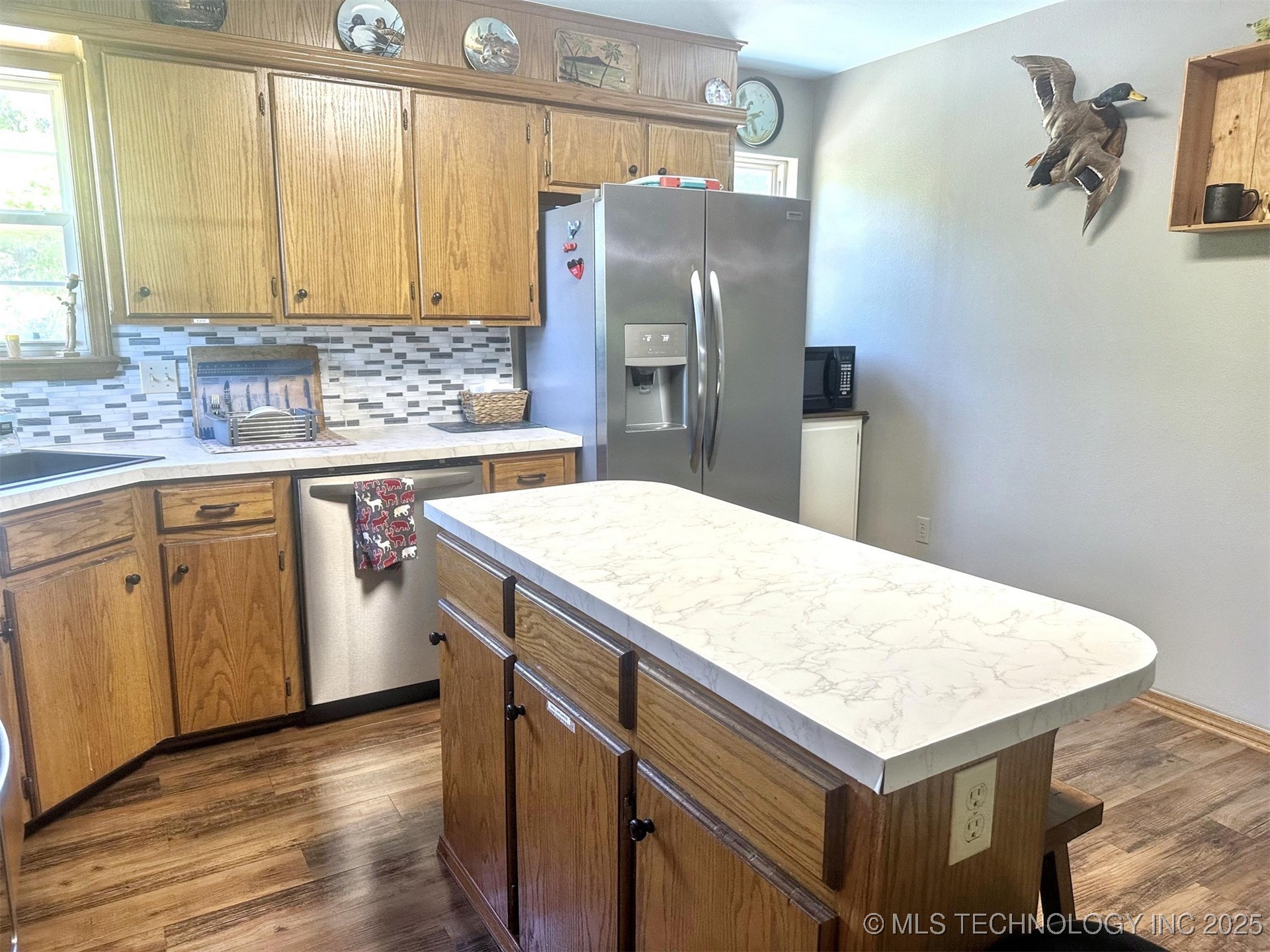 3293 W Southern Avenue Property Photo 10