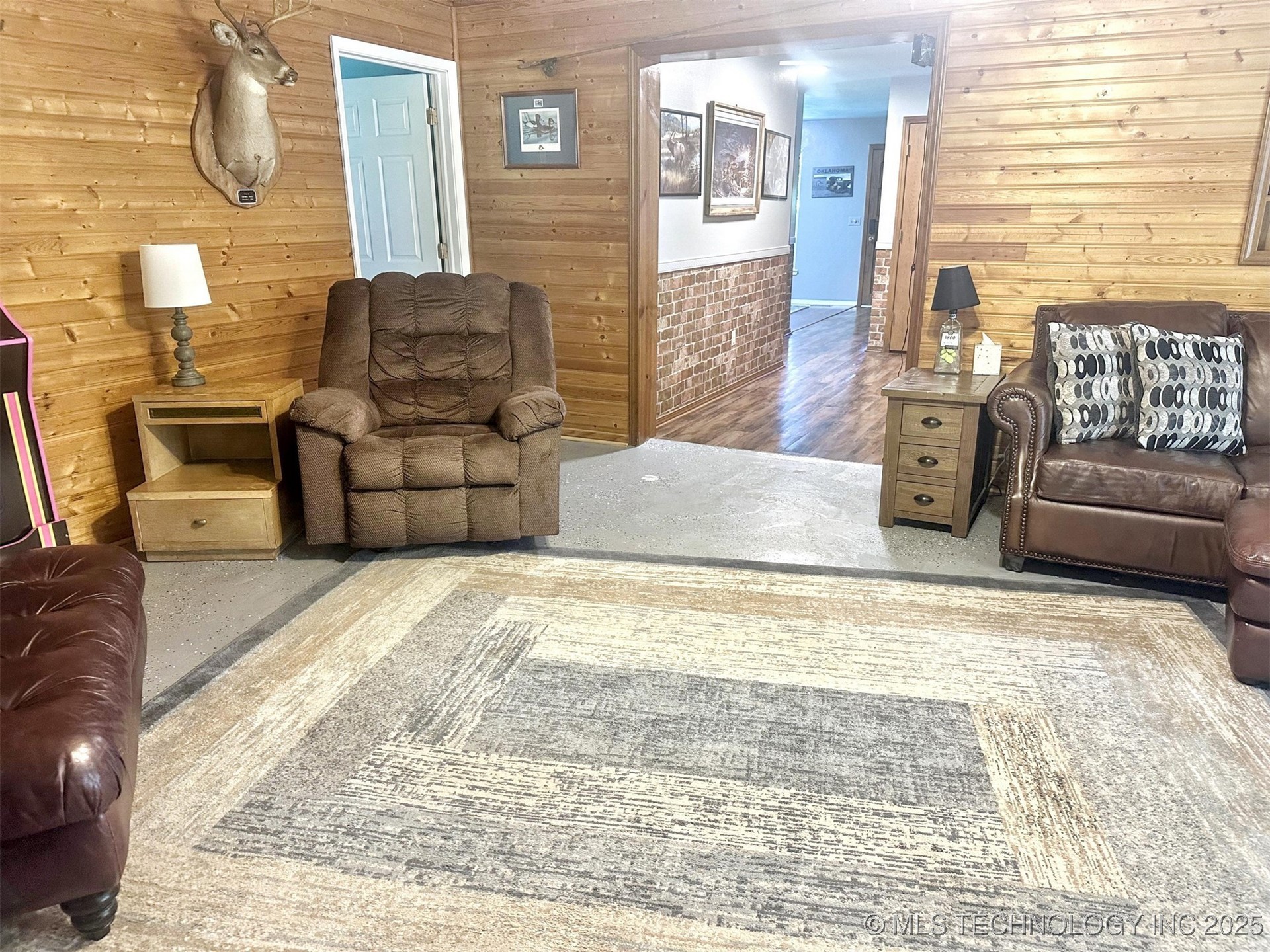 3293 W Southern Avenue Property Photo 15