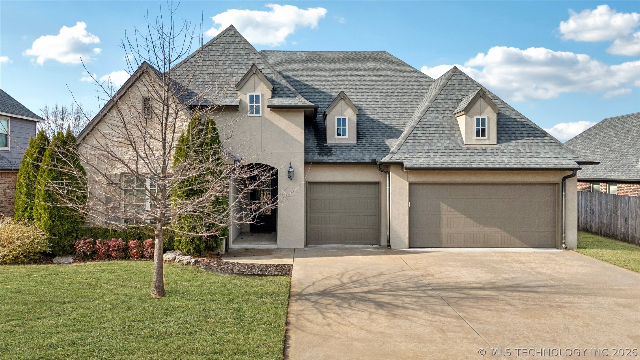 13006 S 2nd Street Property Photo 1