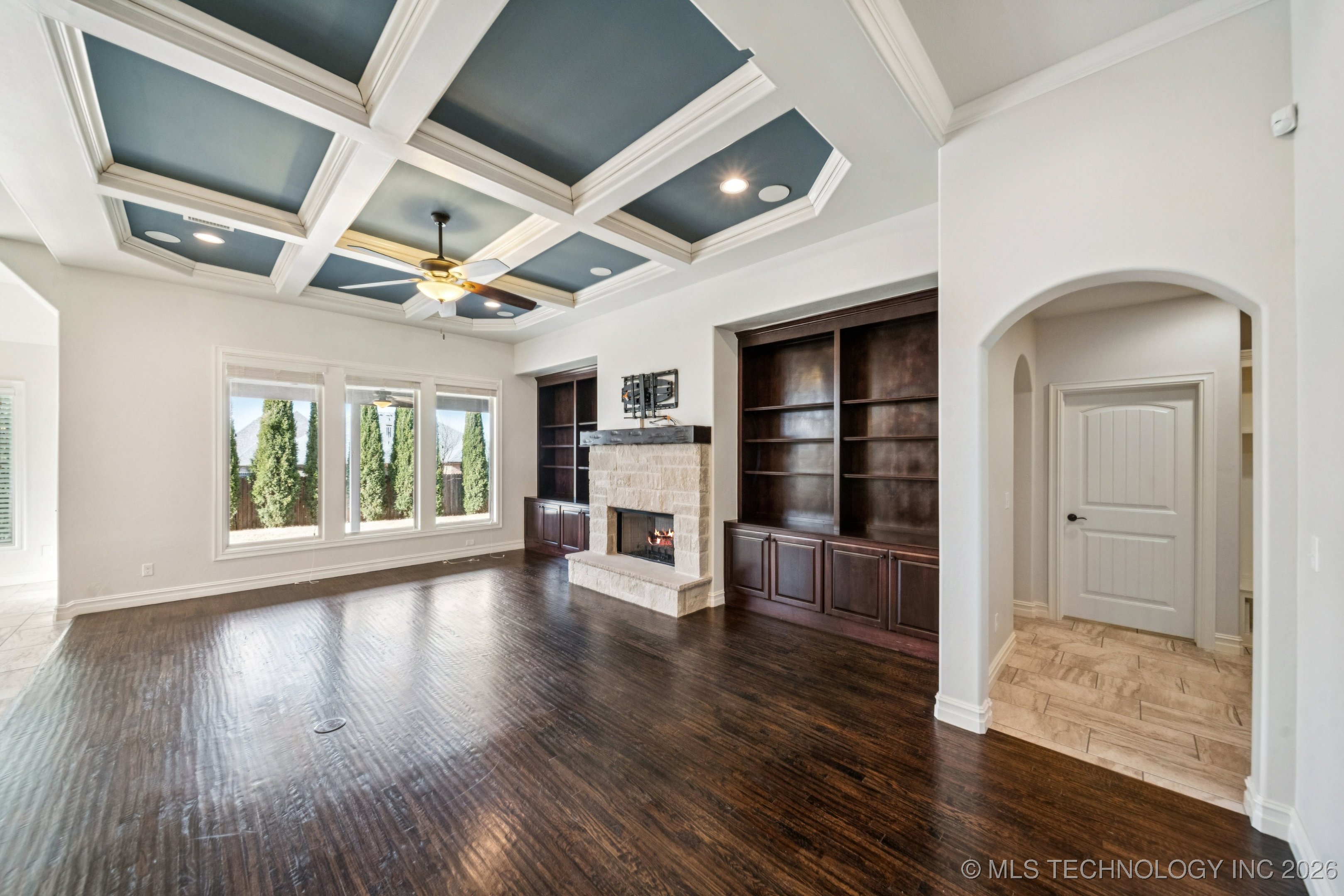 13006 S 2nd Street Property Photo 6