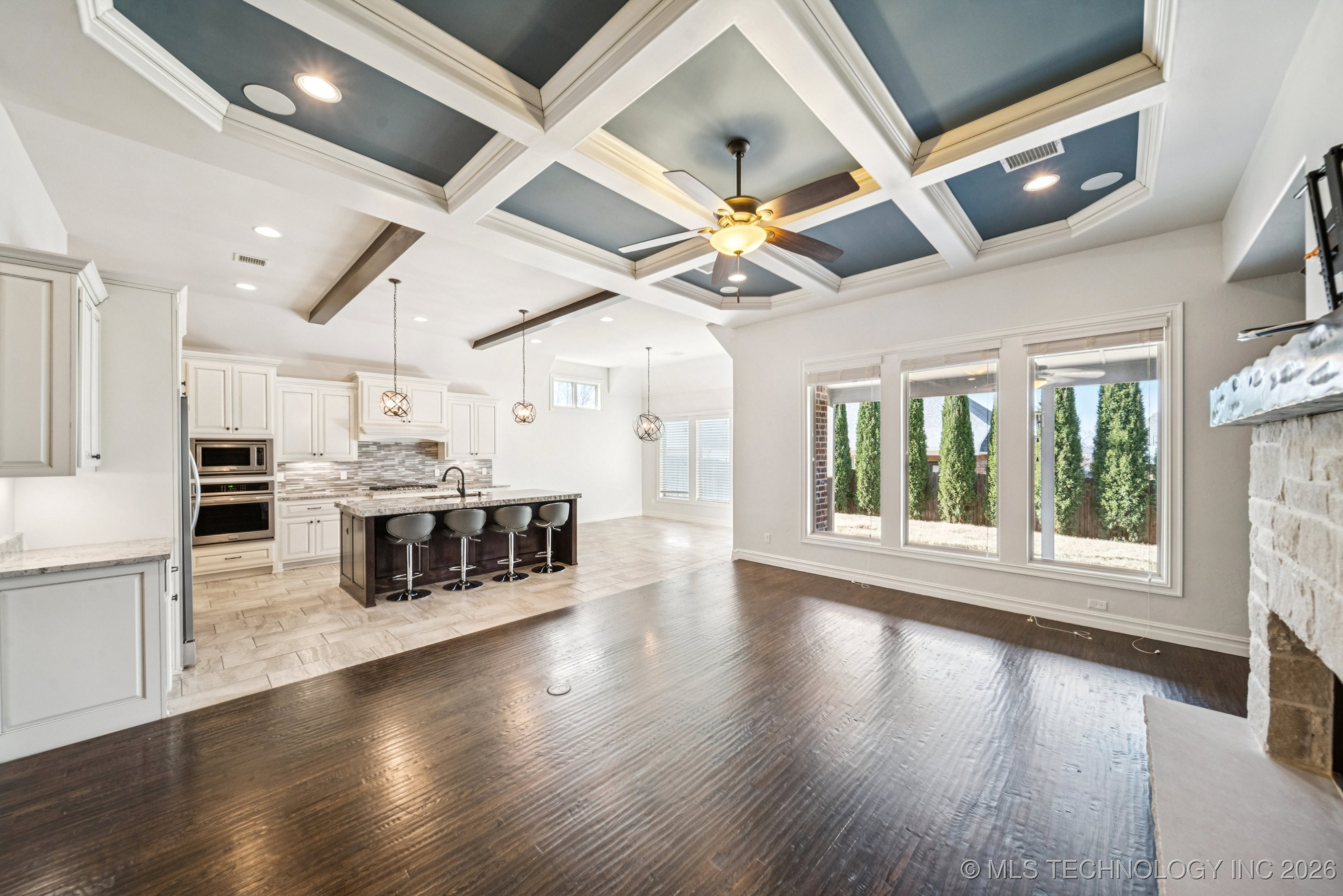 13006 S 2nd Street Property Photo 7