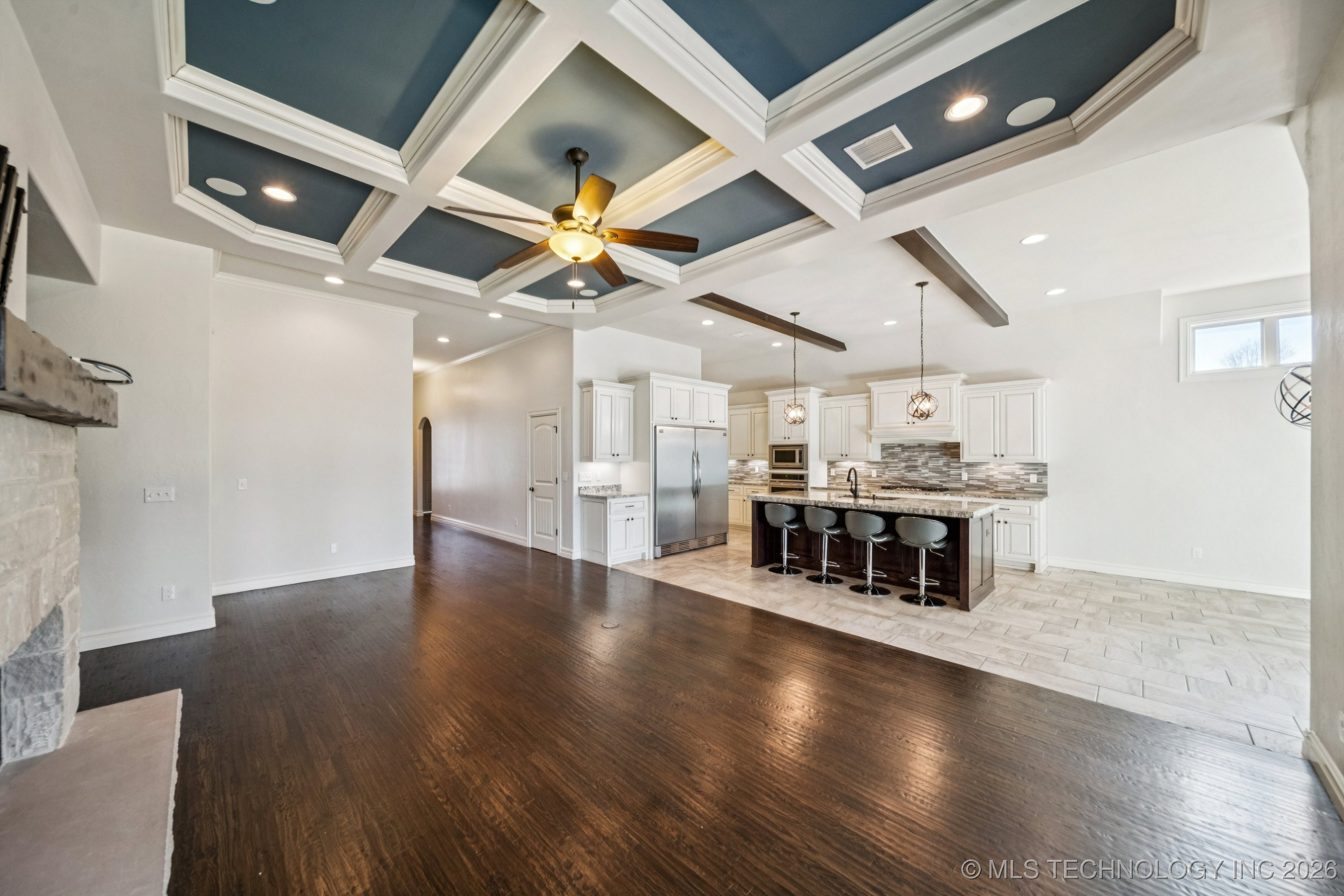 13006 S 2nd Street Property Photo 8