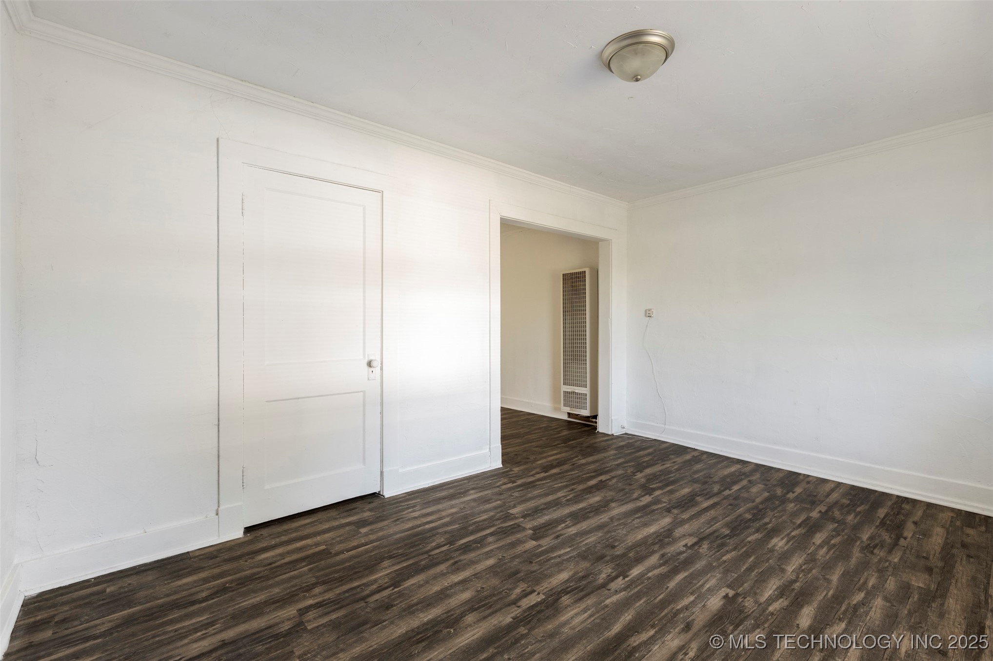 820 S 6th Property Photo 15