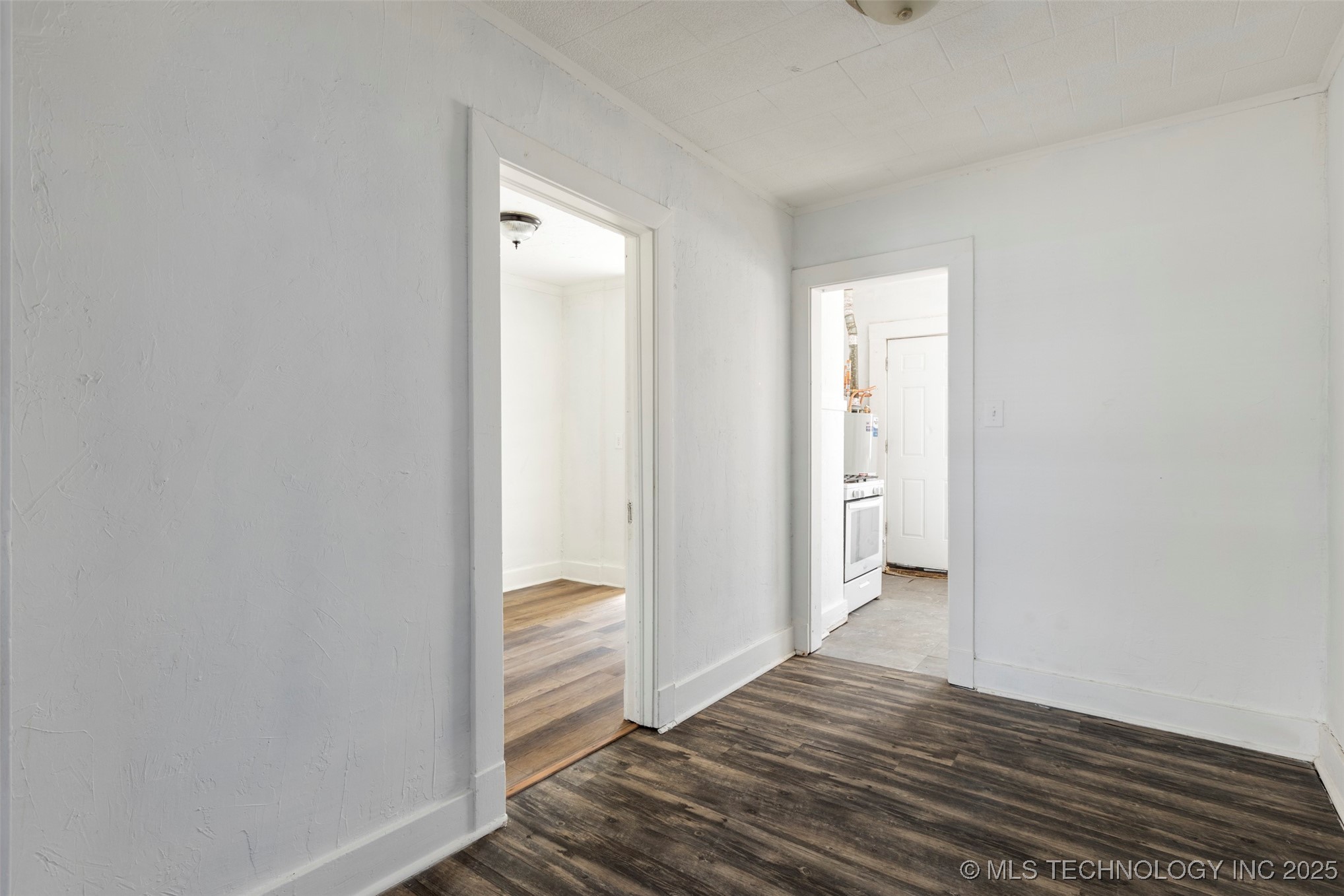 820 S 6th Property Photo 16