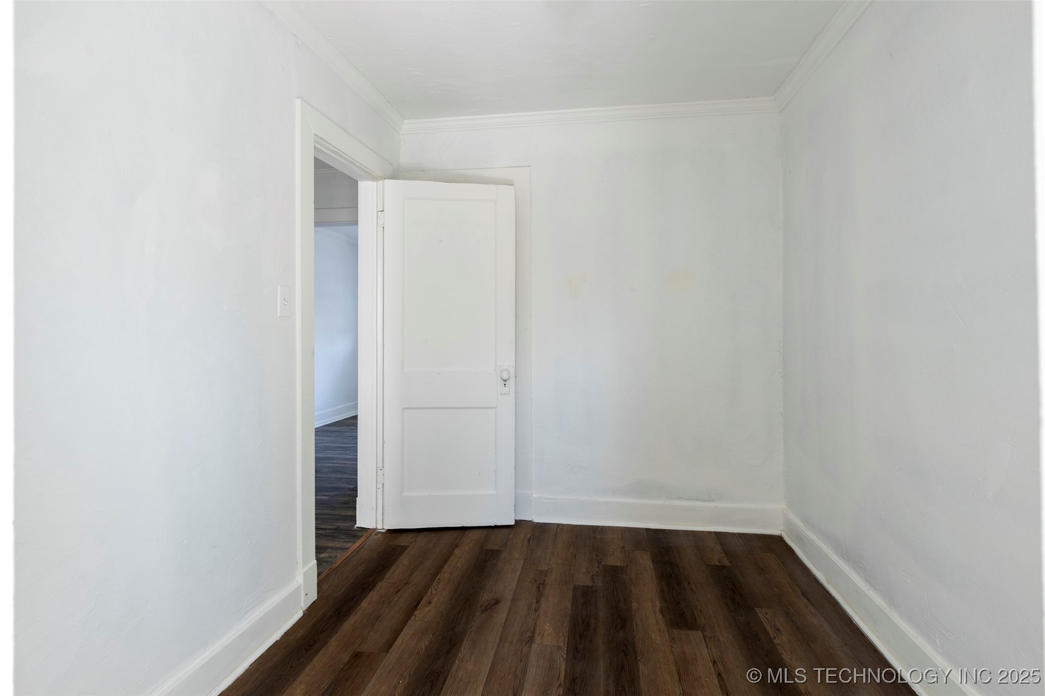 820 S 6th Property Photo 19