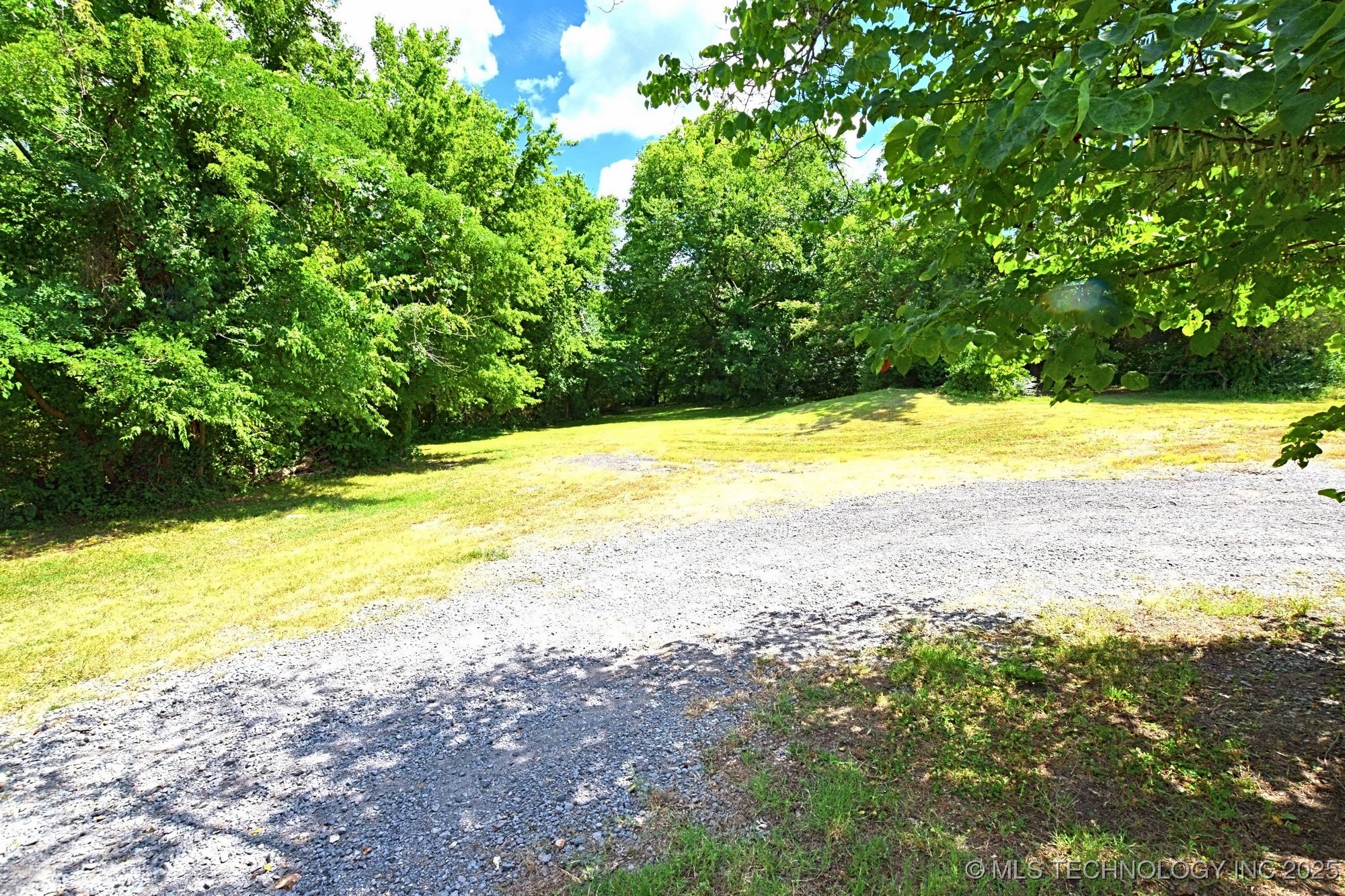 403 S Bluff Avenue Property Photo 5