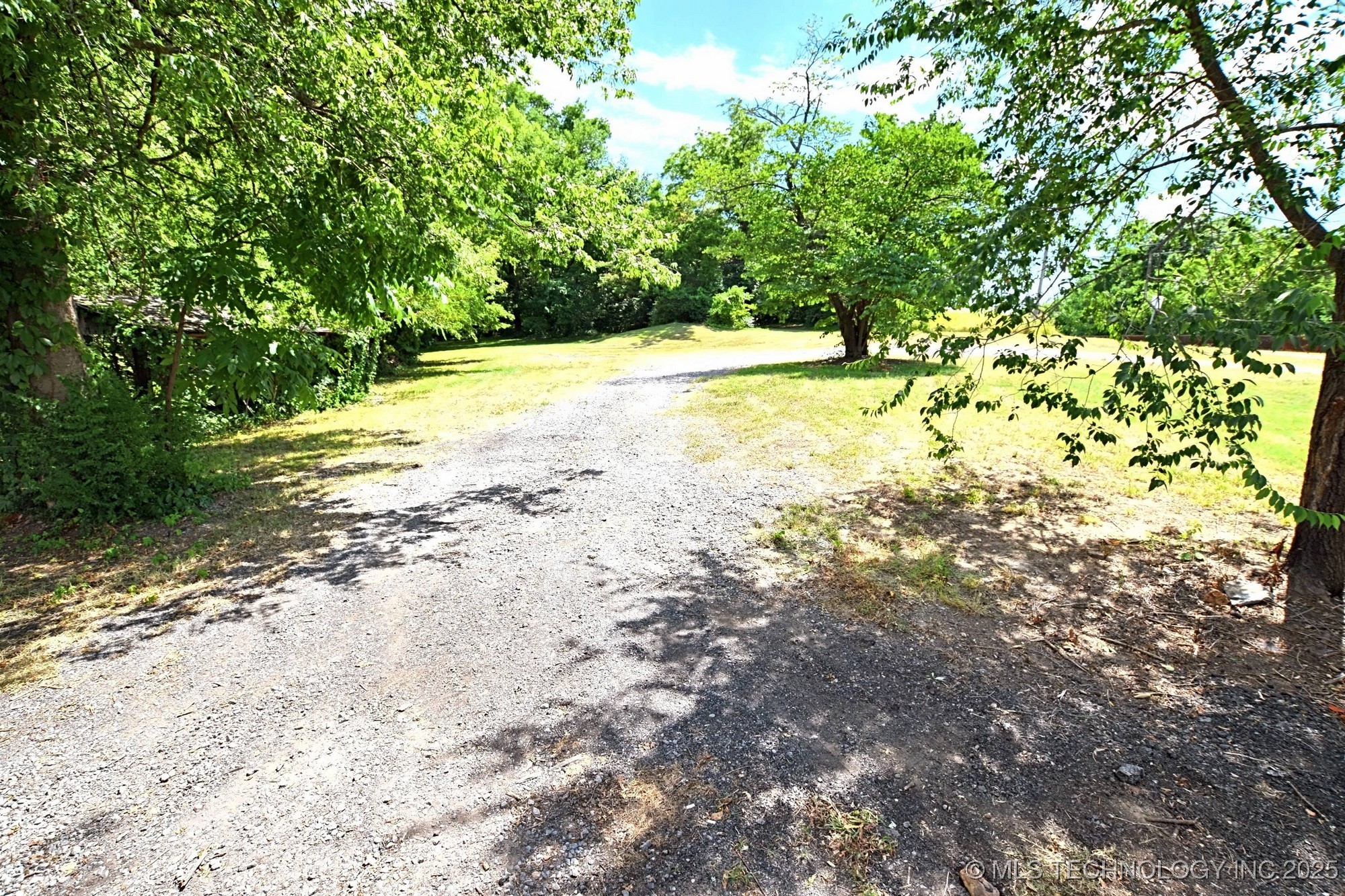 403 S Bluff Avenue Property Photo 8