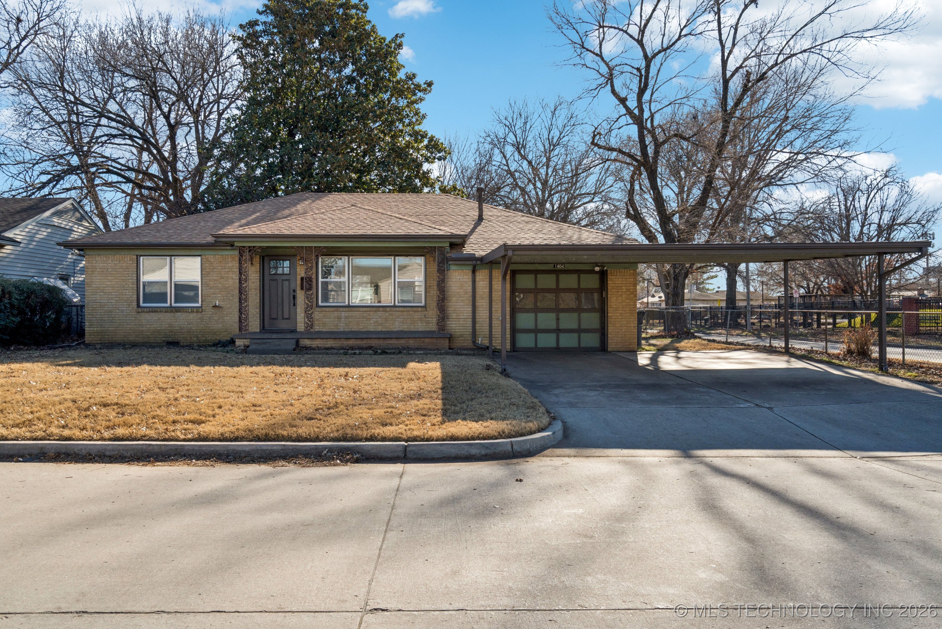 1404 E 49th Street Property Photo 1