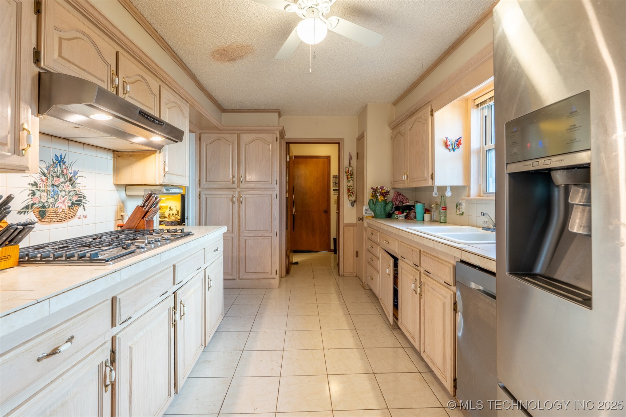 6915 S 77th East Avenue E Property Photo 8