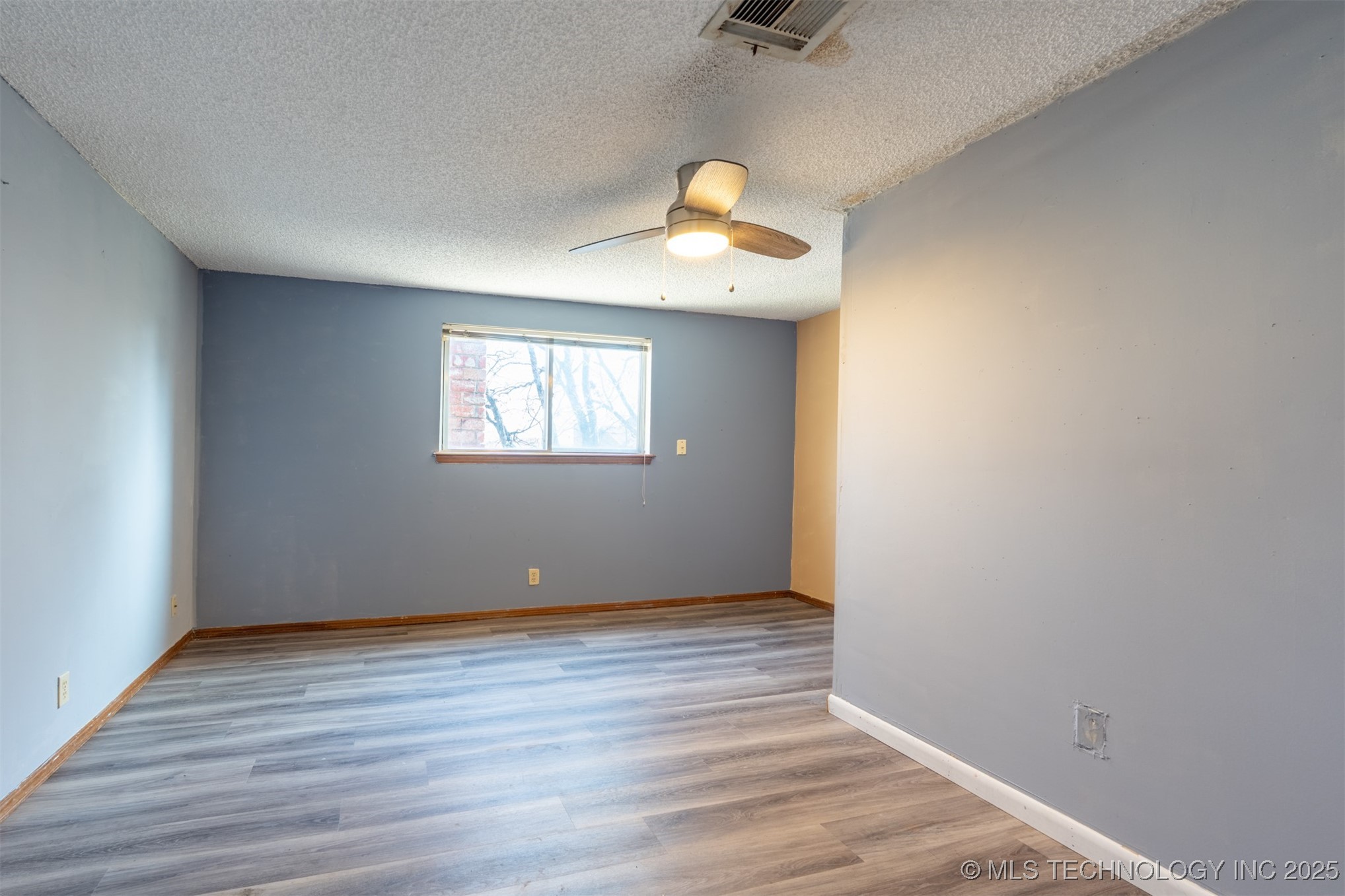 6915 S 77th East Avenue E Property Photo 12