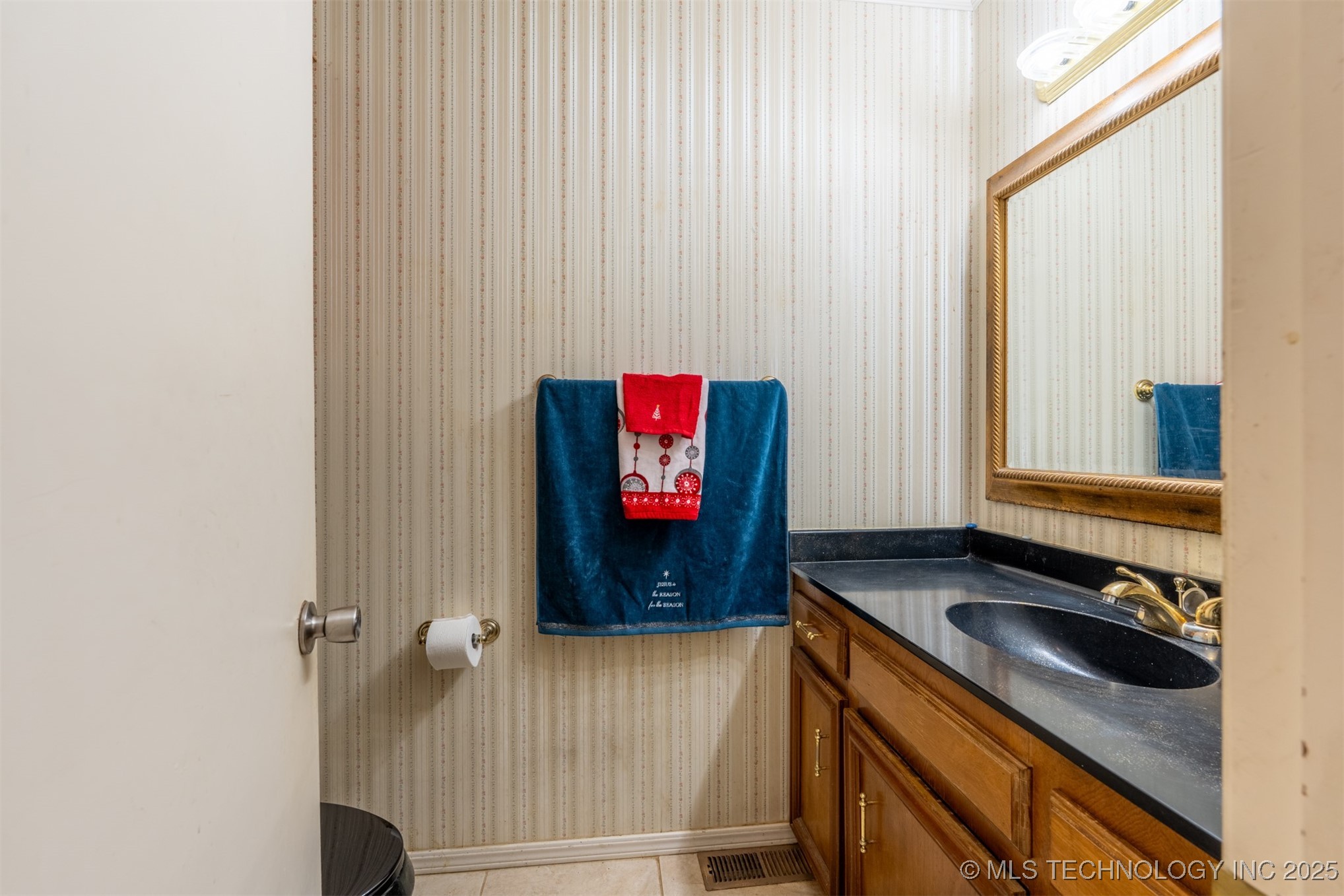 6915 S 77th East Avenue E Property Photo 19