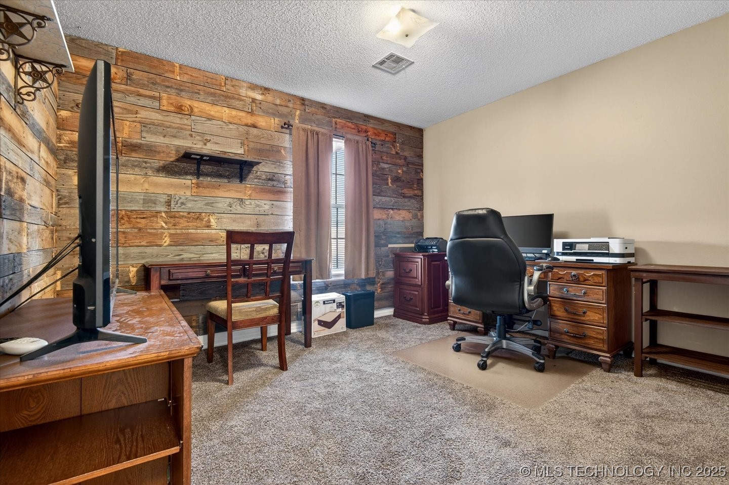 629 S Moore Avenue Property Photo 13