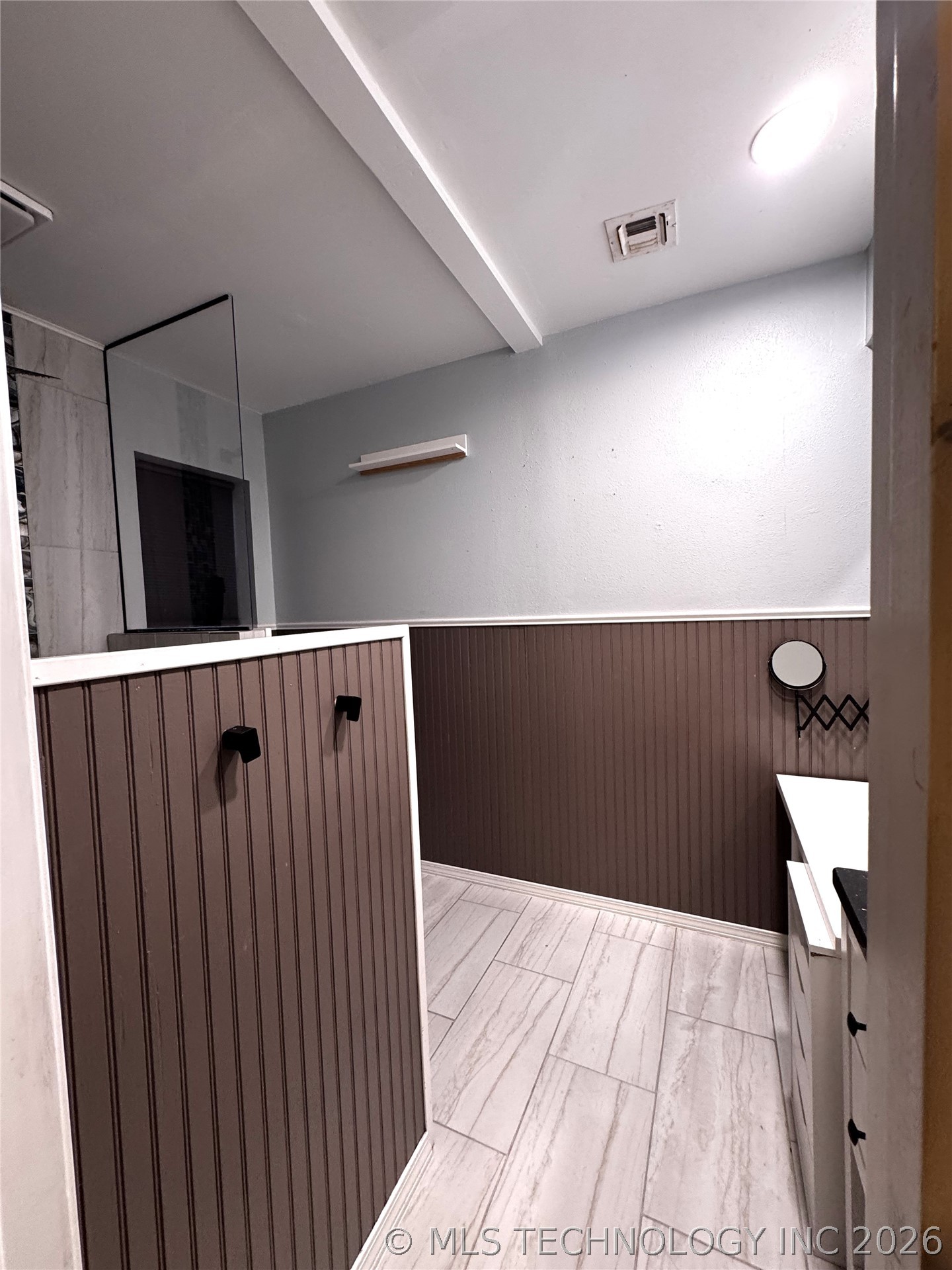 5485 Primrose Lane Property Photo 13