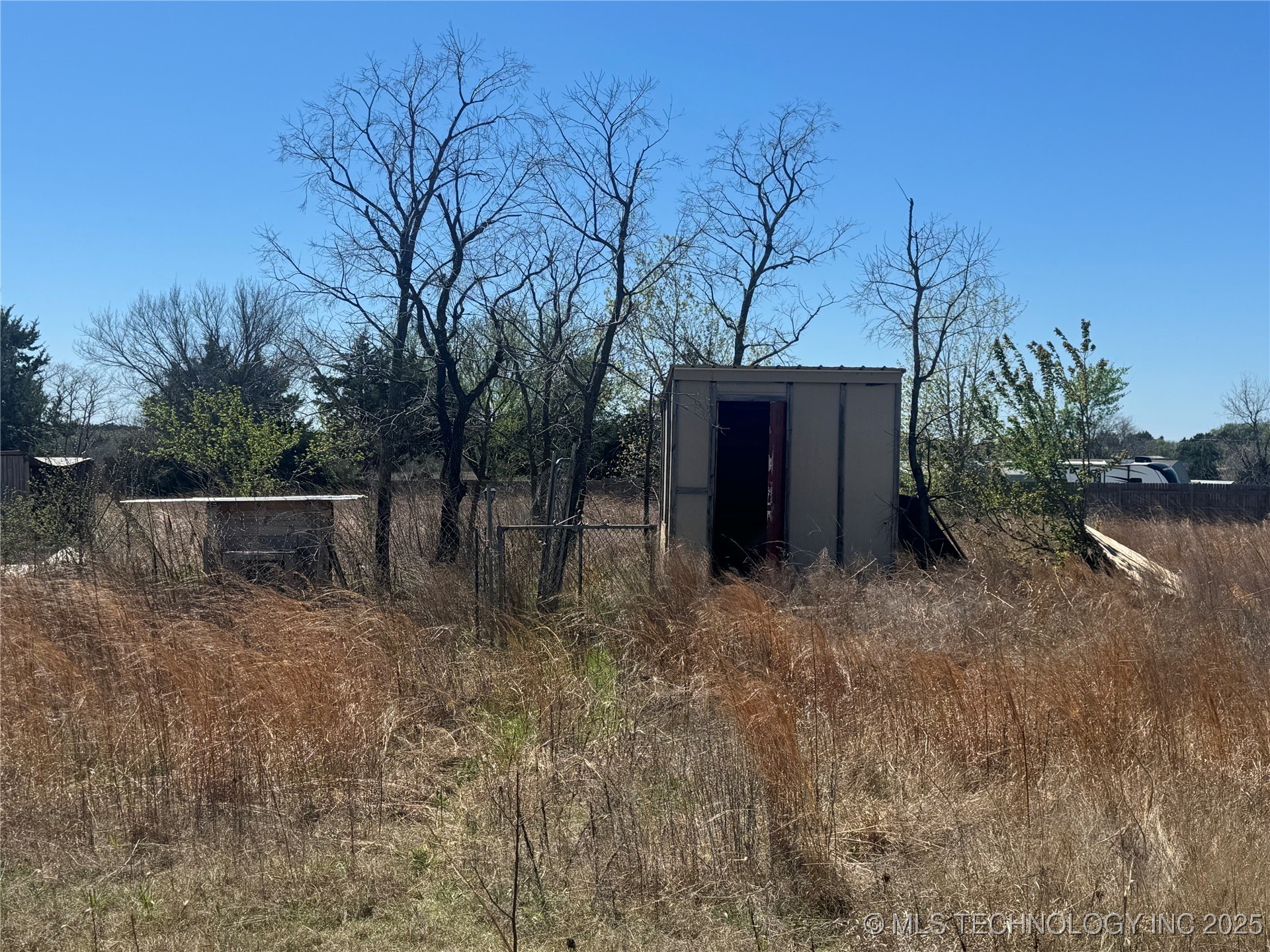 19500 E 6th Street Property Photo 8