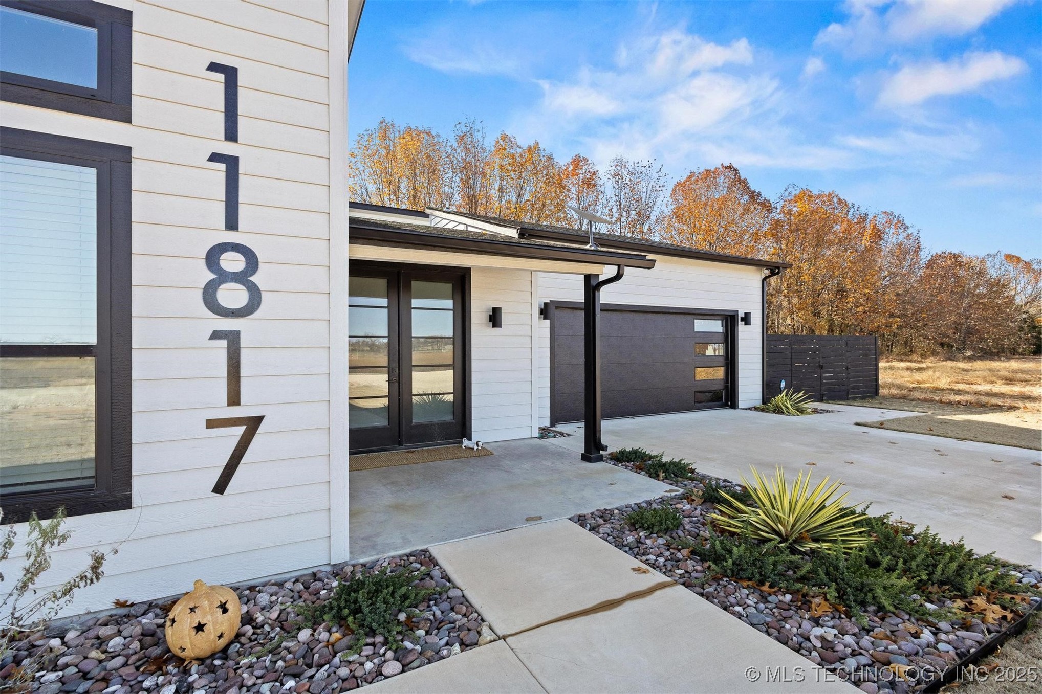 11817 Maximus Lane Property Photo 4