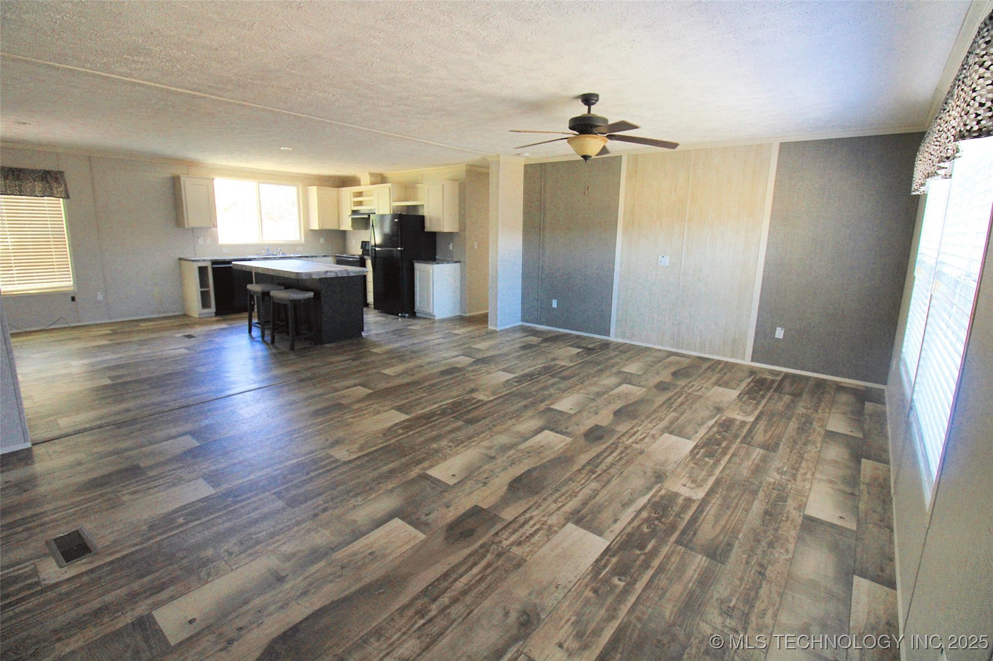 21098 S 495 Road Property Photo 9