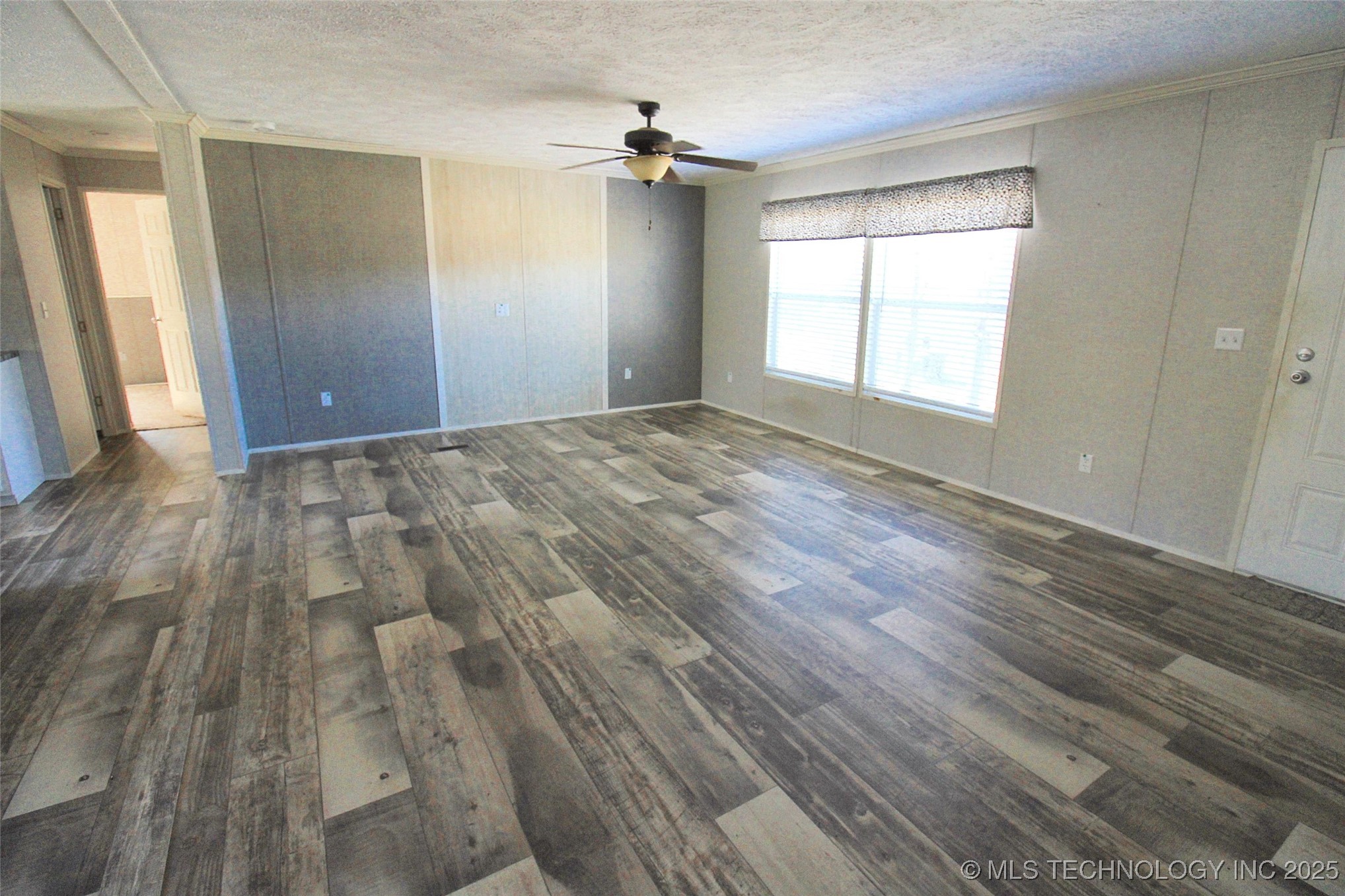 21098 S 495 Road Property Photo 10