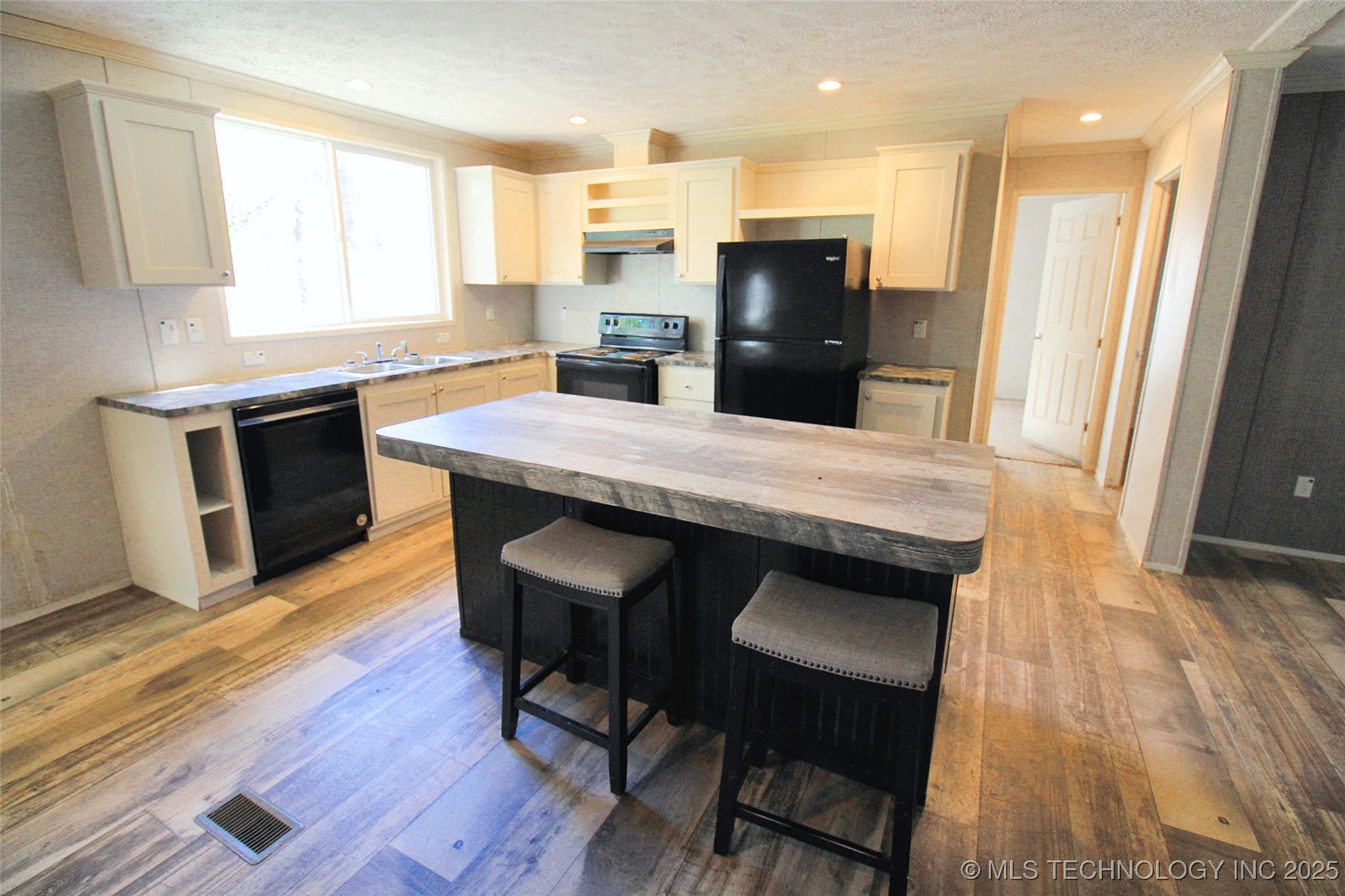 21098 S 495 Road Property Photo 14