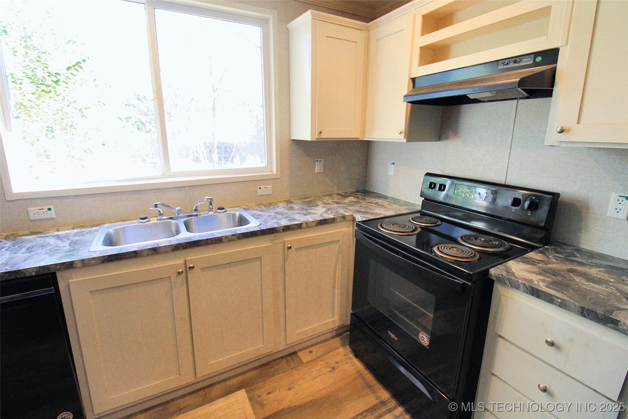 21098 S 495 Road Property Photo 15