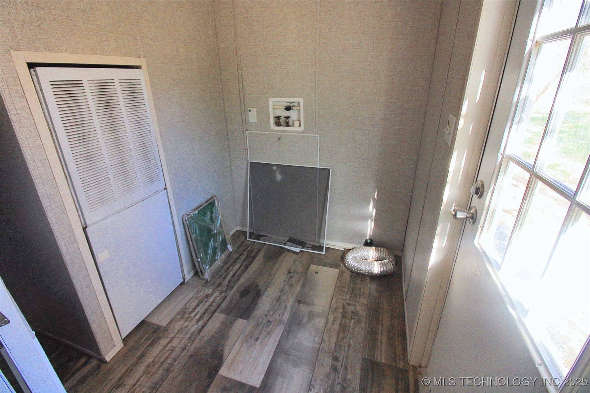 21098 S 495 Road Property Photo 18