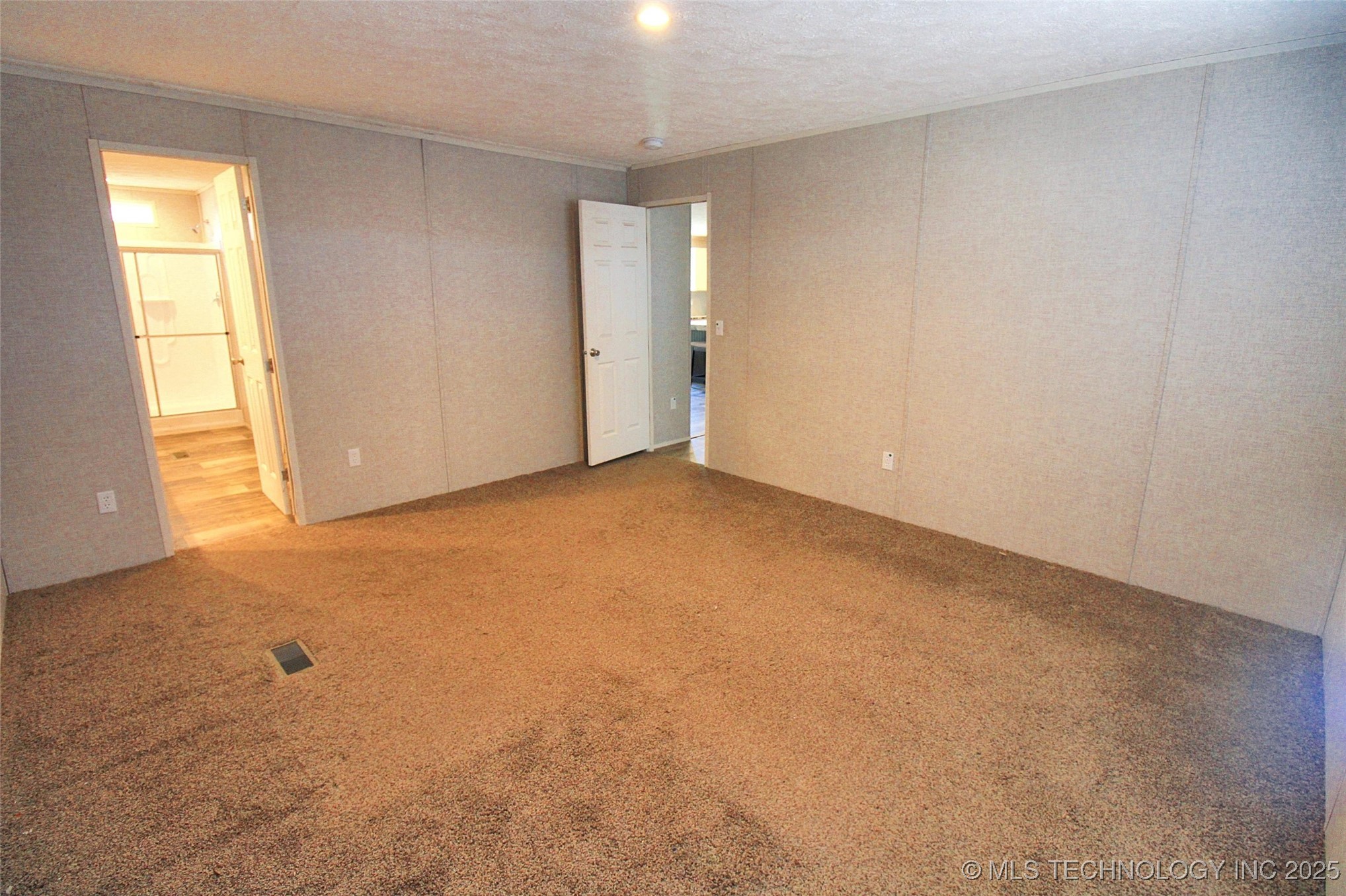 21098 S 495 Road Property Photo 20