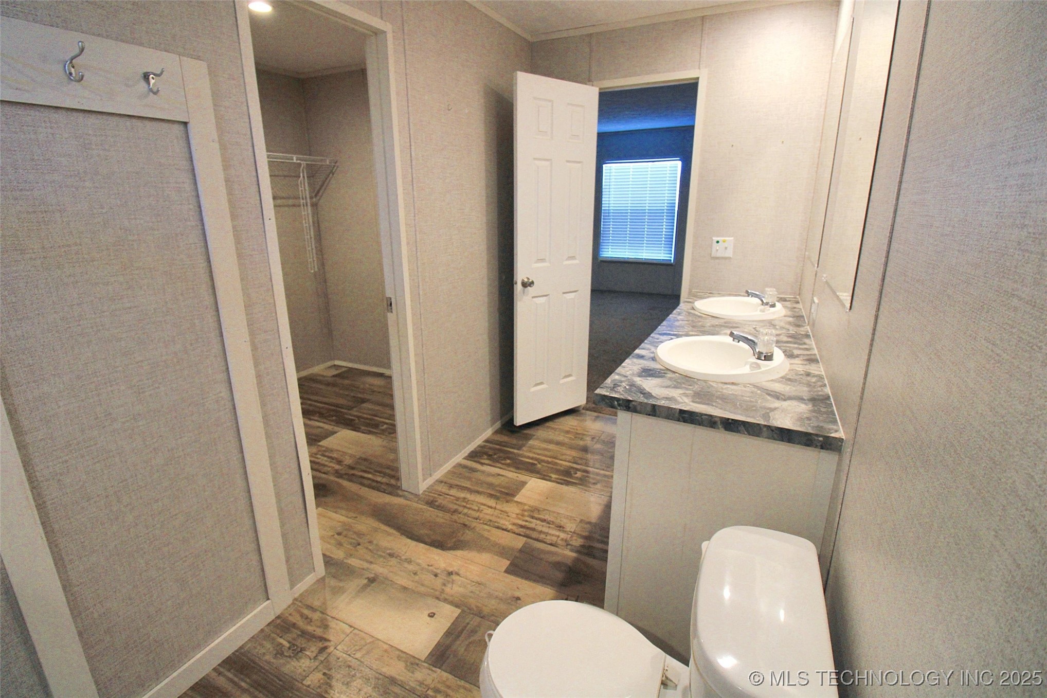 21098 S 495 Road Property Photo 23