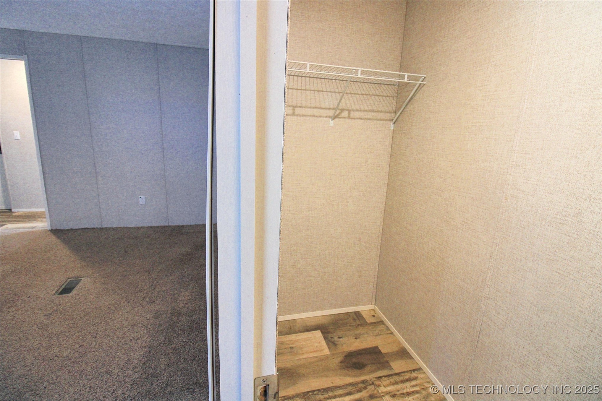 21098 S 495 Road Property Photo 27