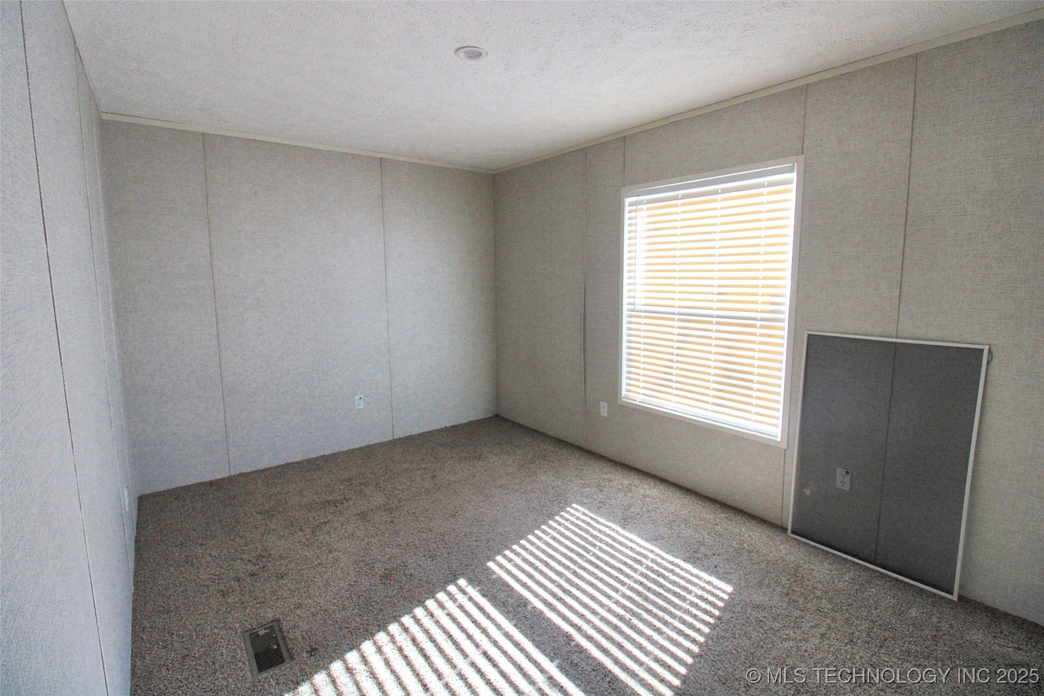 21098 S 495 Road Property Photo 31