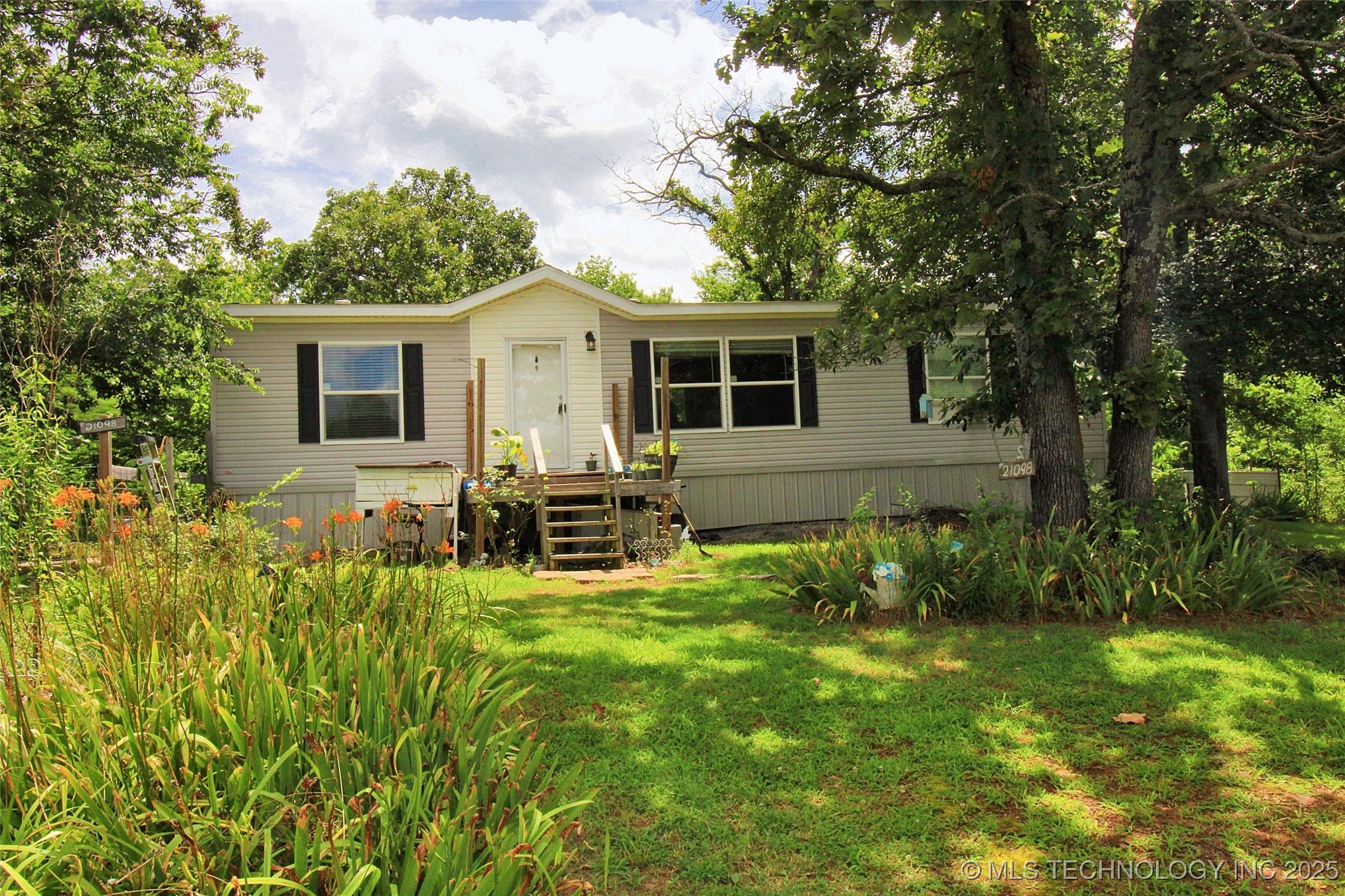 21098 S 495 Road Property Photo 42