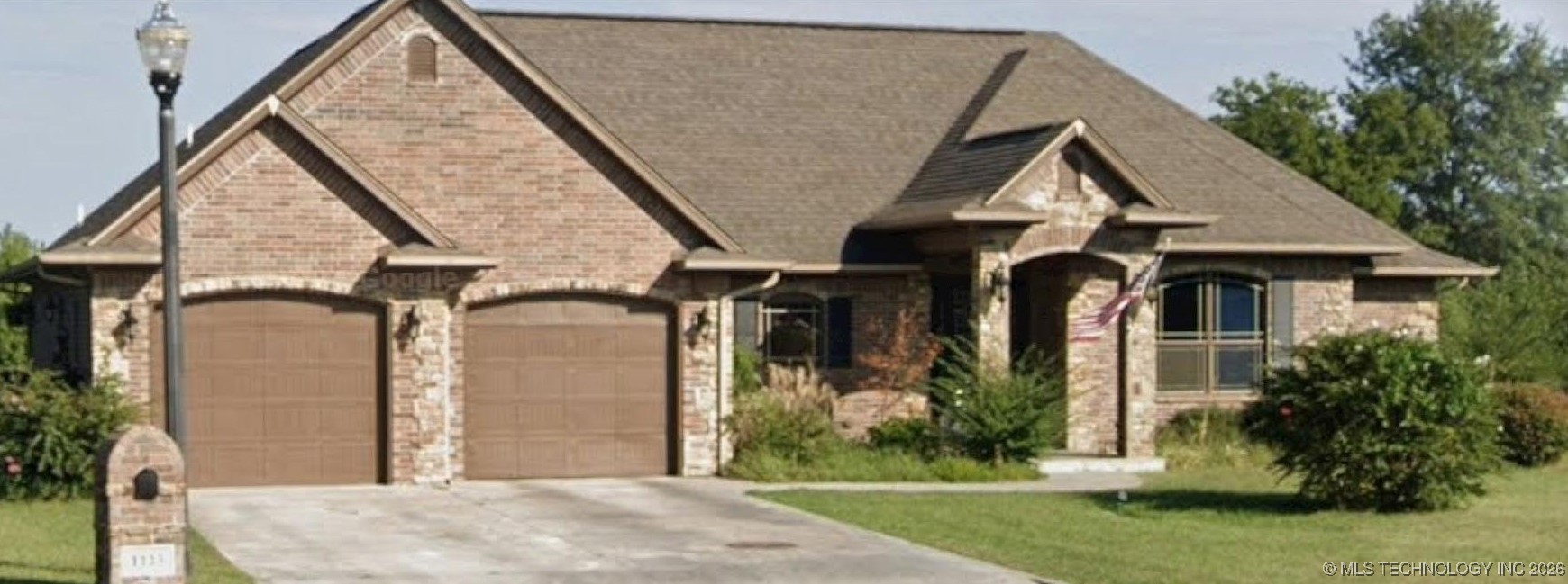 1113 Cobblestone Circle Property Photo 3