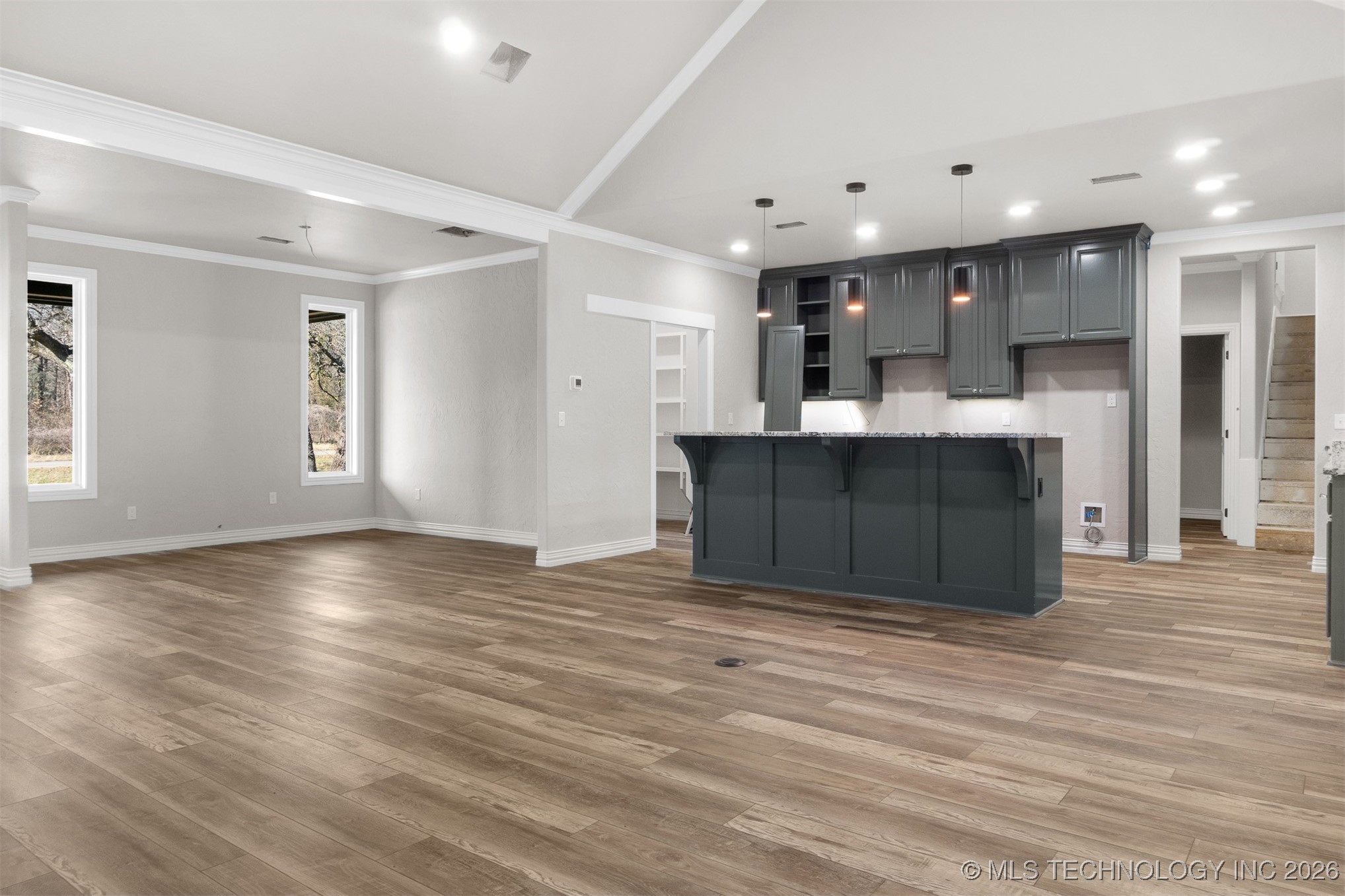 1409 Woodland Circle Property Photo 4