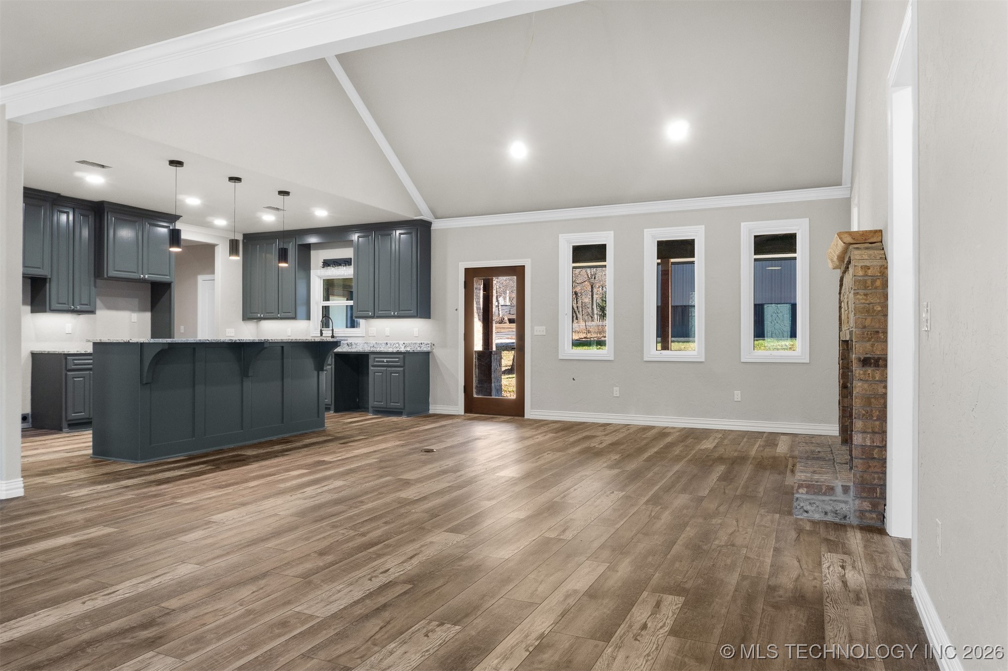 1409 Woodland Circle Property Photo 7