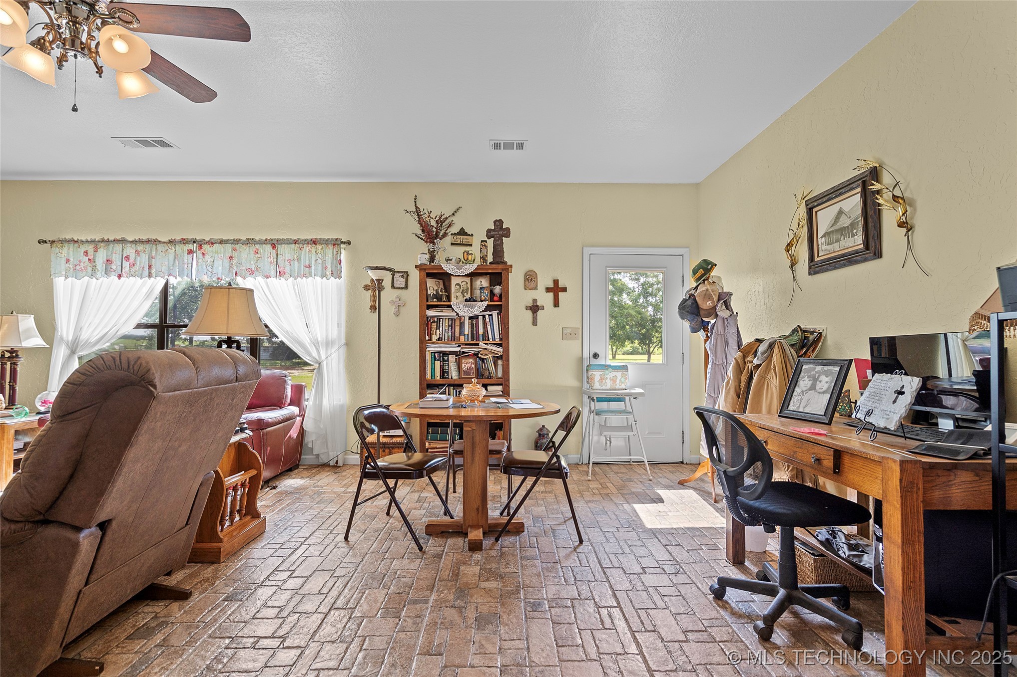 13605 Memorial Property Photo 5