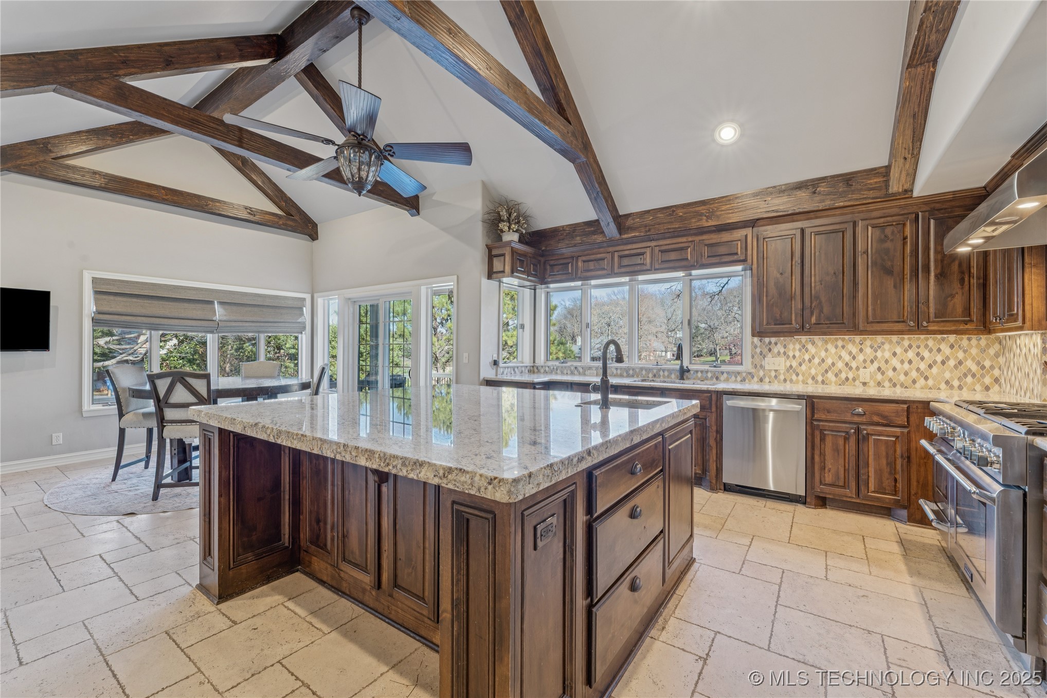 9701 S Richmond Avenue Property Photo 11