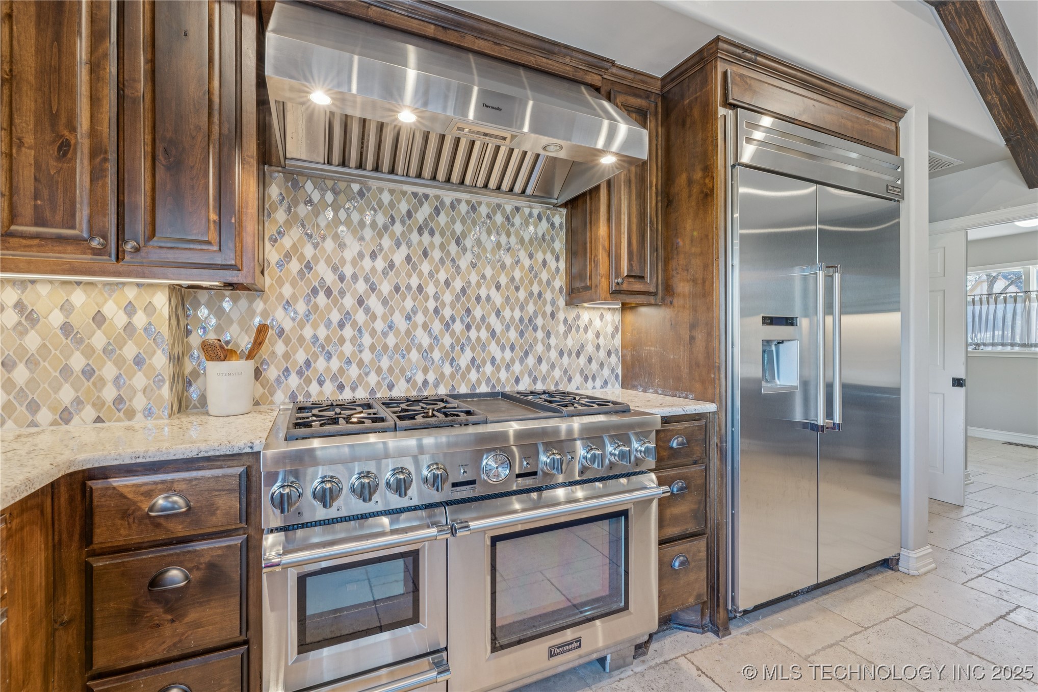 9701 S Richmond Avenue Property Photo 14