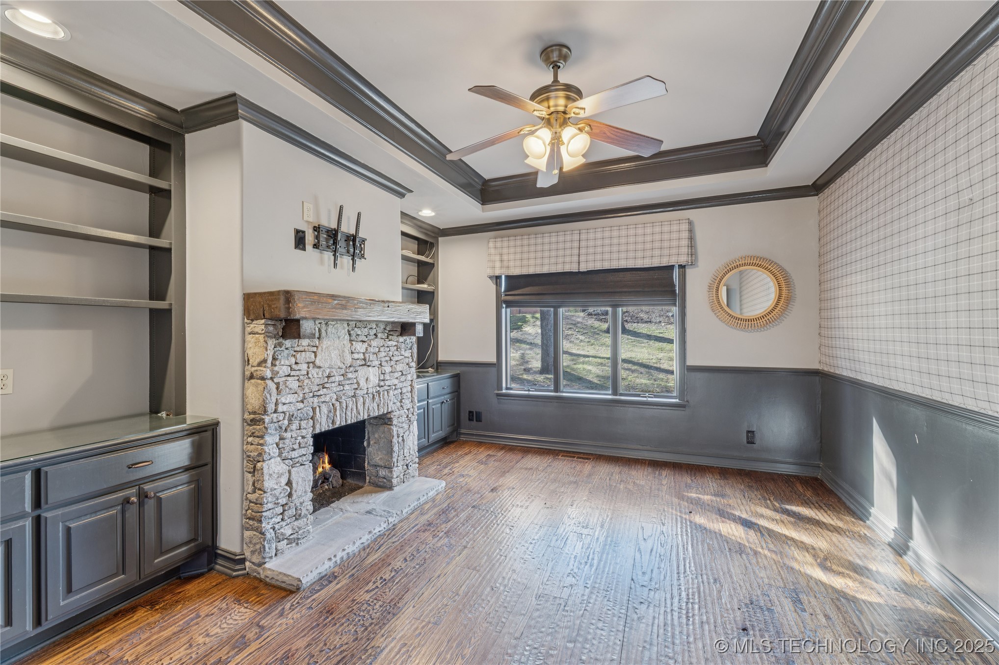 9701 S Richmond Avenue Property Photo 18