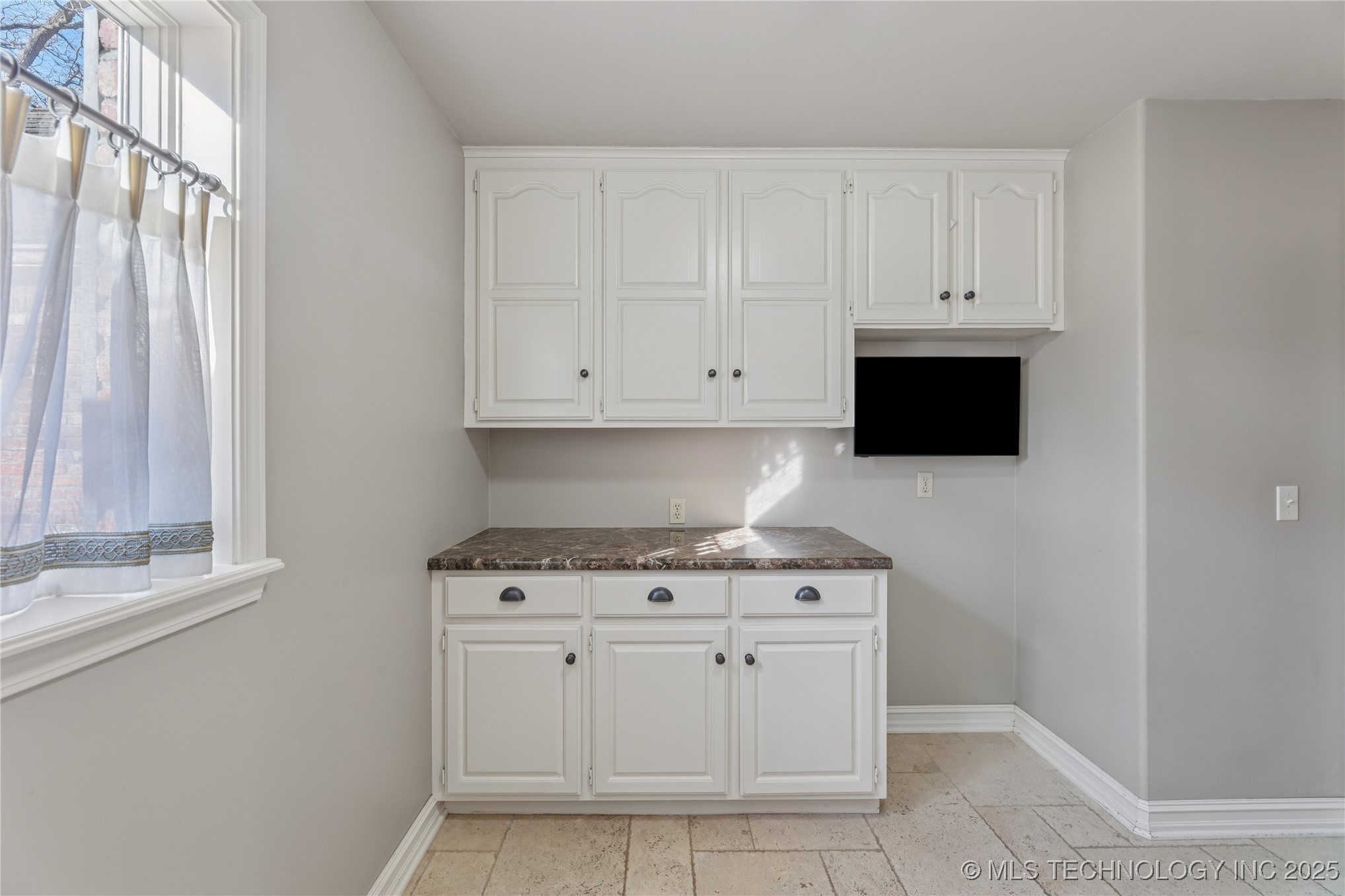 9701 S Richmond Avenue Property Photo 30