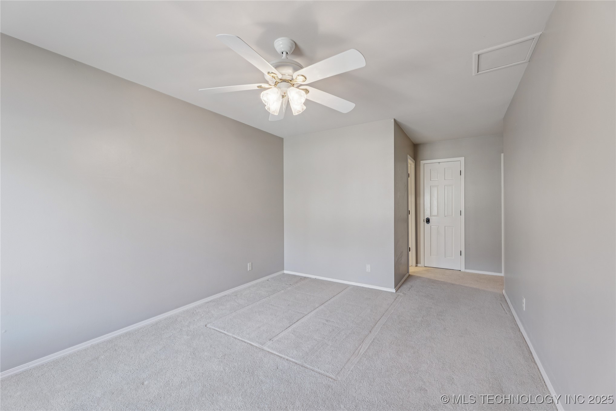 9701 S Richmond Avenue Property Photo 39