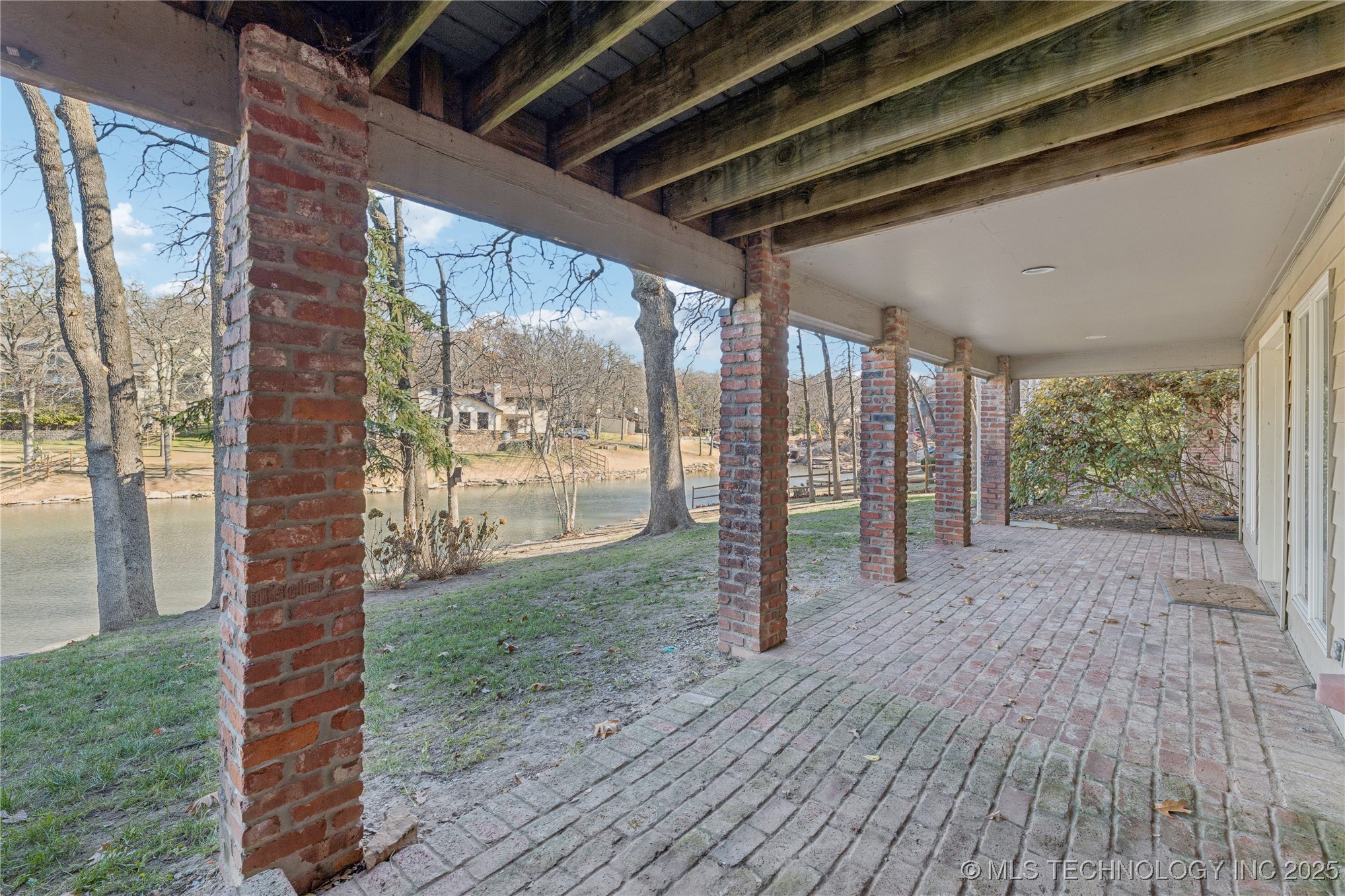 9701 S Richmond Avenue Property Photo 43