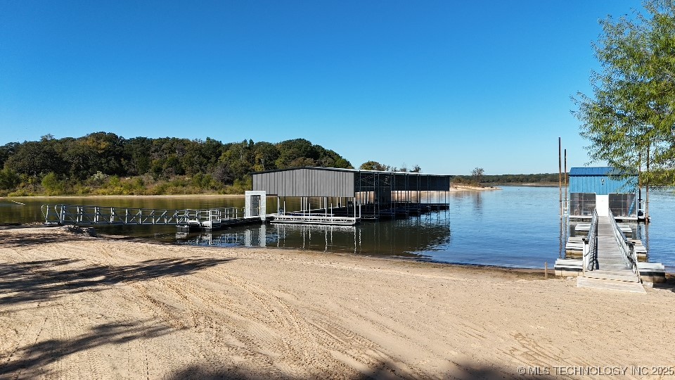 003 Lovers Lane Property Photo 2