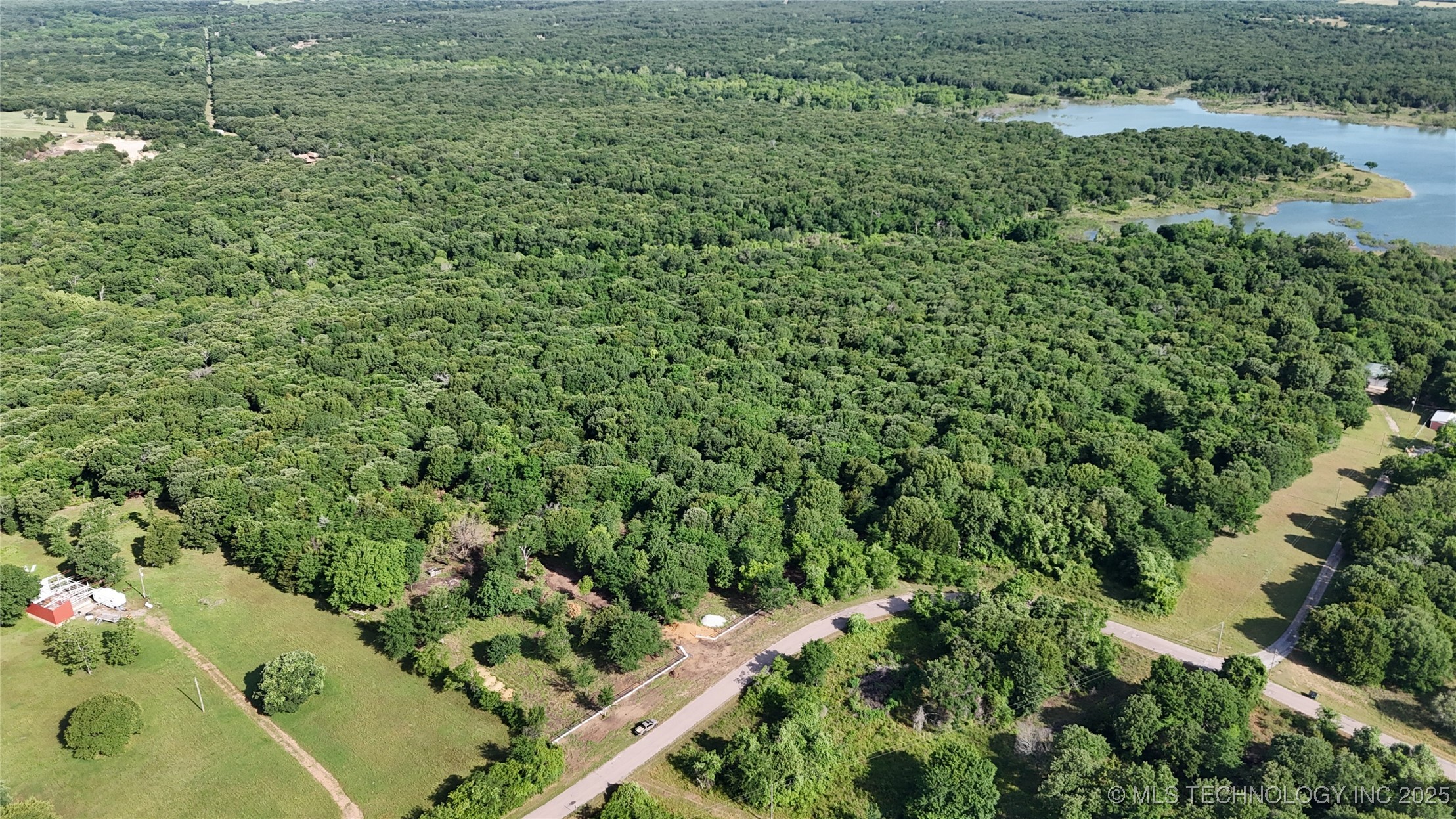 003 Lovers Lane Property Photo 14