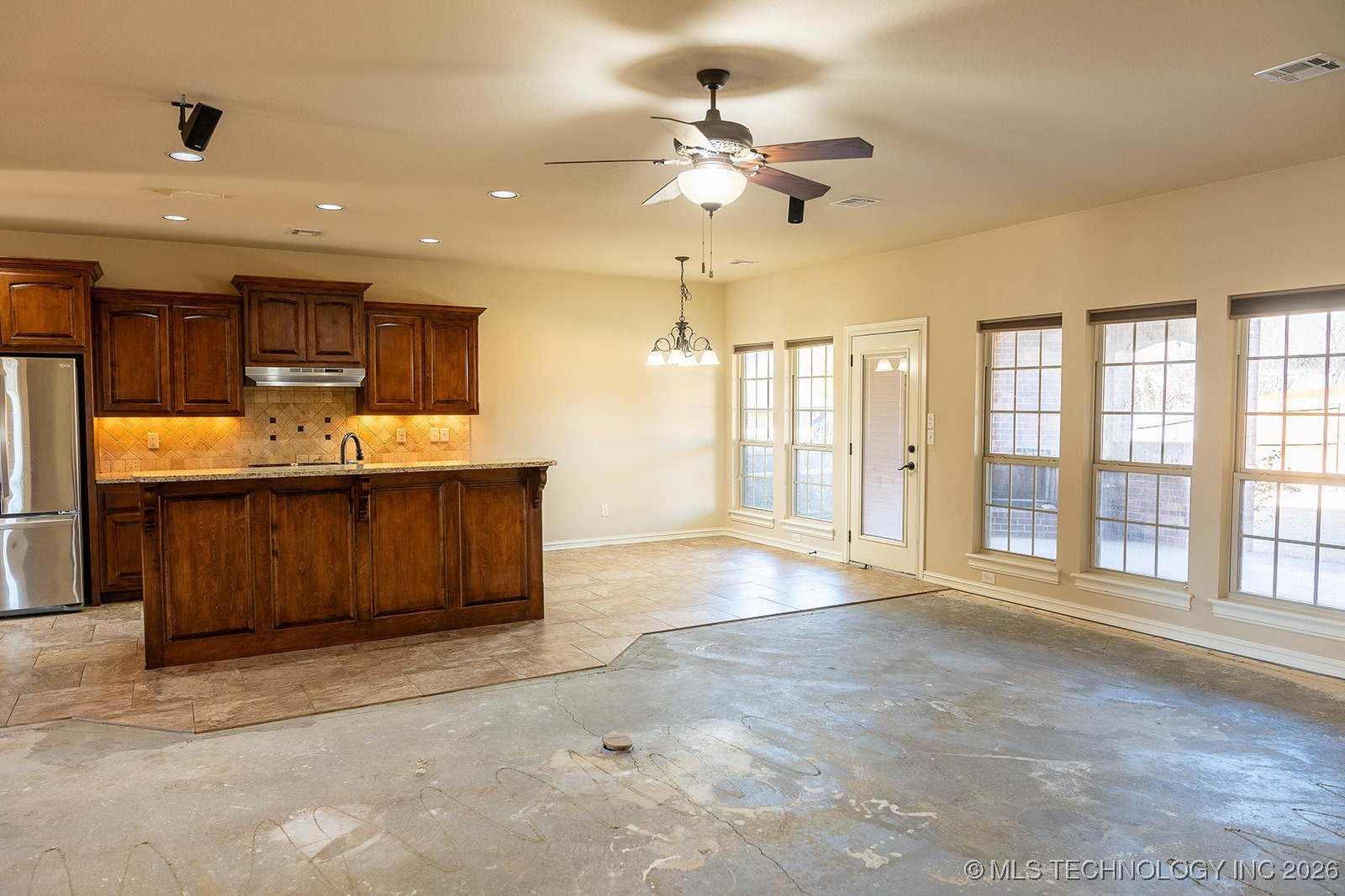 6079 E 143rd Street S Property Photo 10