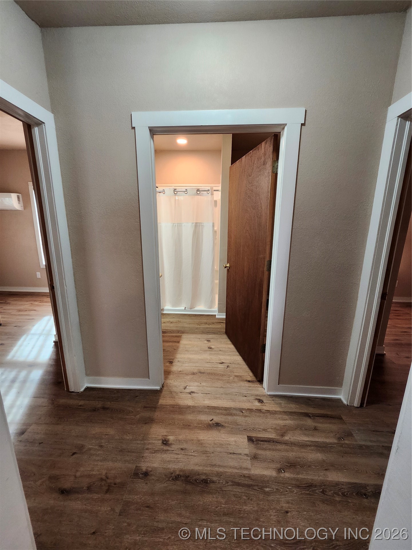 604 N Oak Street Property Photo 9