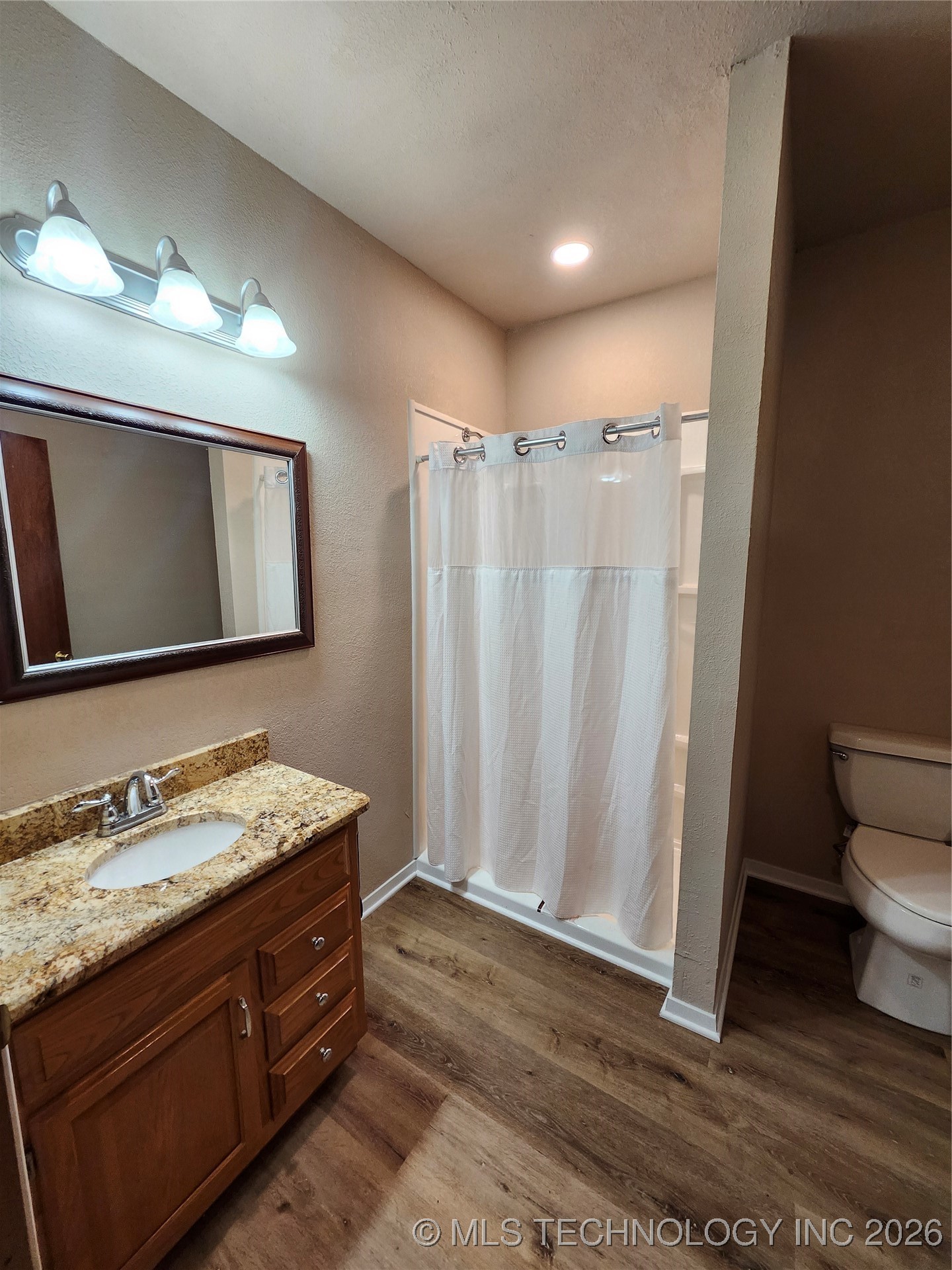 604 N Oak Street Property Photo 10