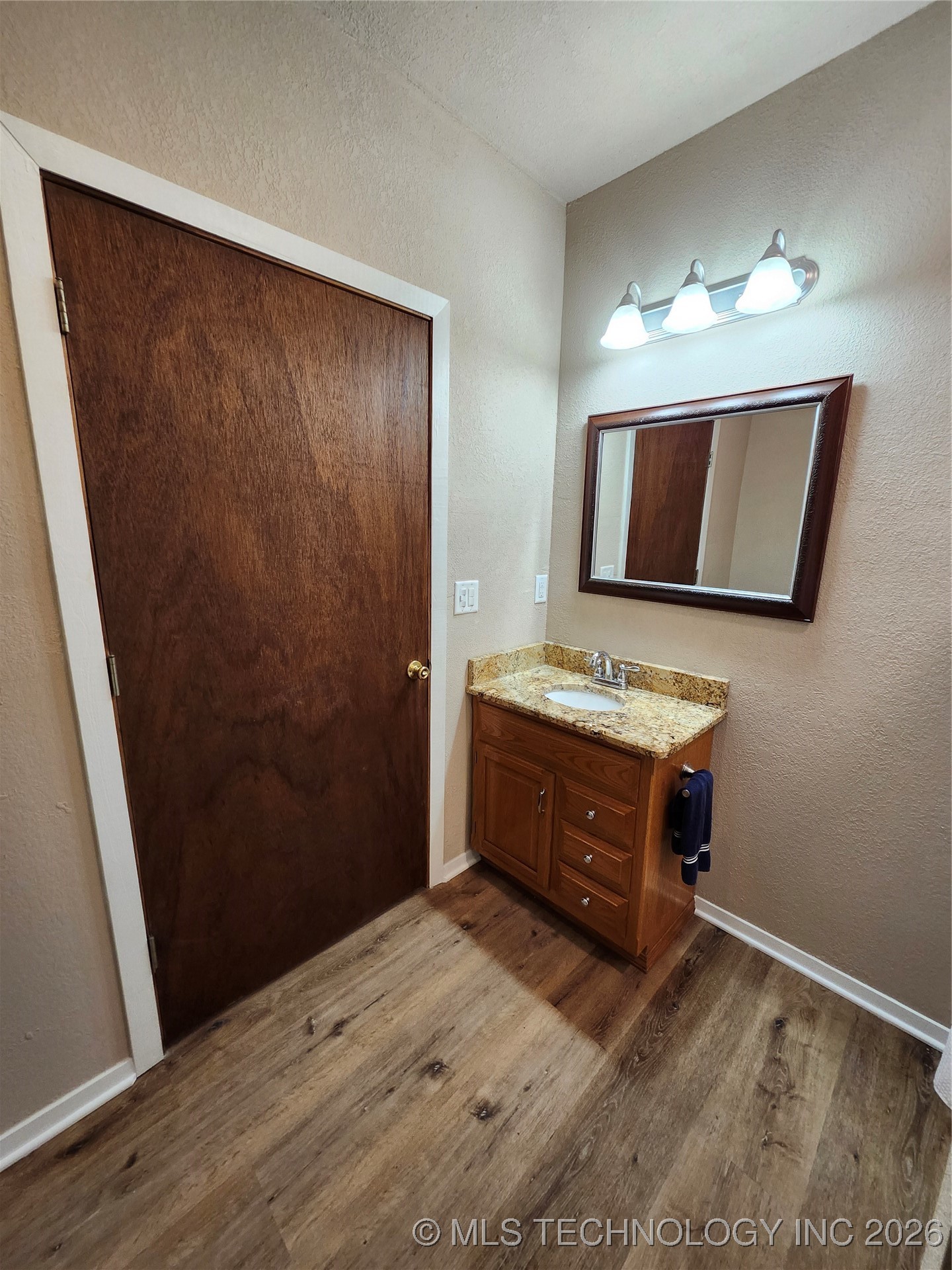 604 N Oak Street Property Photo 11